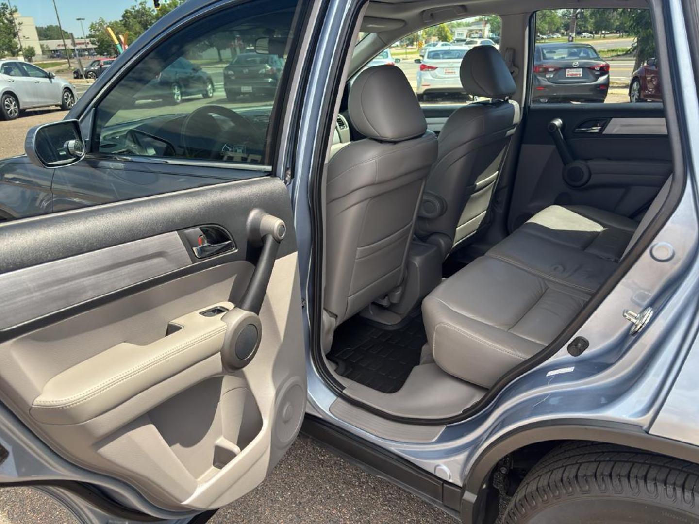 2010 BLUE Honda CR-V EX-L (5J6RE4H71AL) with an 4 Cyl, 2.4L engine, Automatic transmission, located at 10890 W. Colfax Ave., Lakewood, CO, 80215, (303) 274-7692, 39.739914, -105.120132 - Photo#11