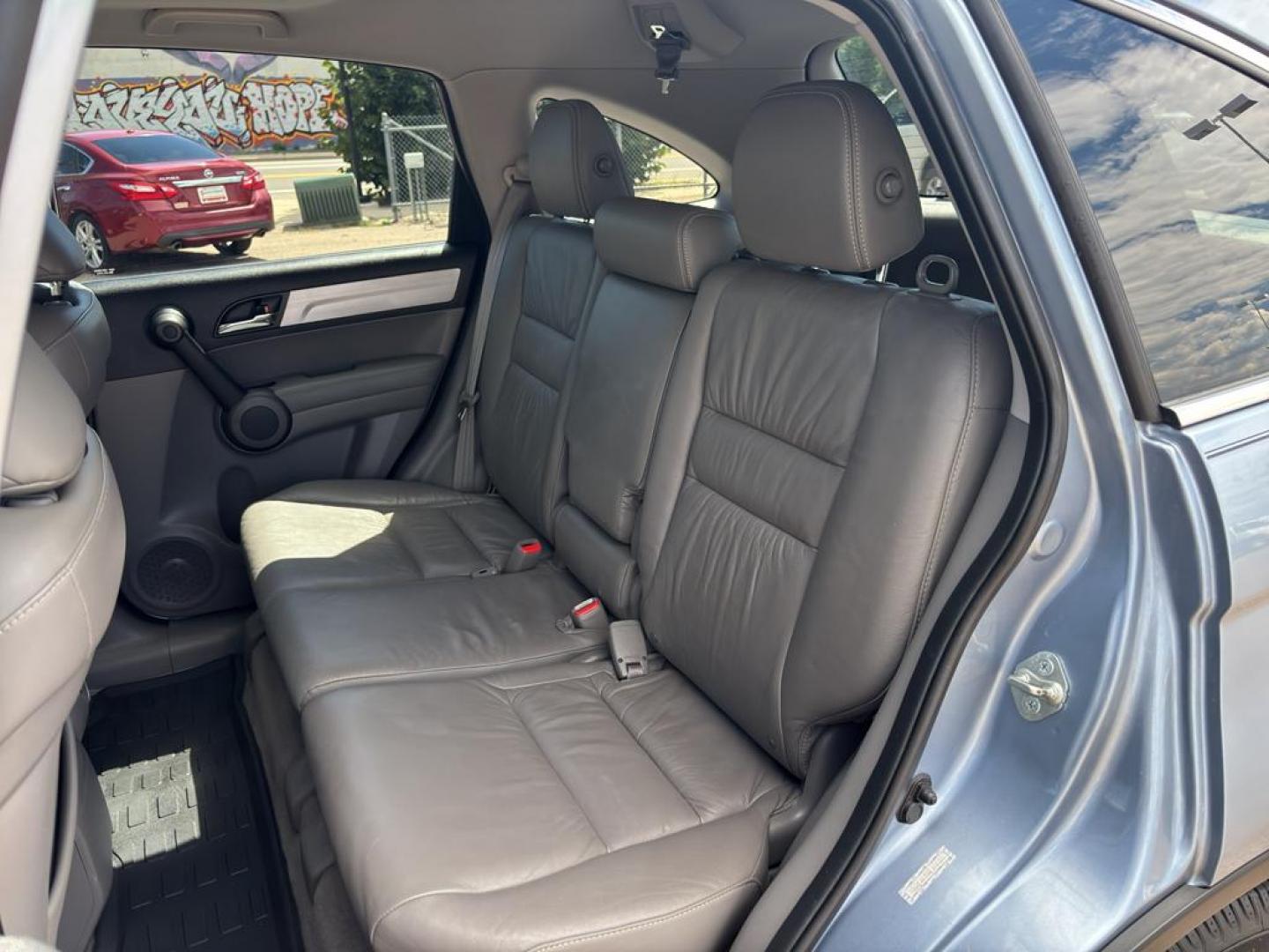 2010 BLUE Honda CR-V EX-L (5J6RE4H71AL) with an 4 Cyl, 2.4L engine, Automatic transmission, located at 10890 W. Colfax Ave., Lakewood, CO, 80215, (303) 274-7692, 39.739914, -105.120132 - Photo#12