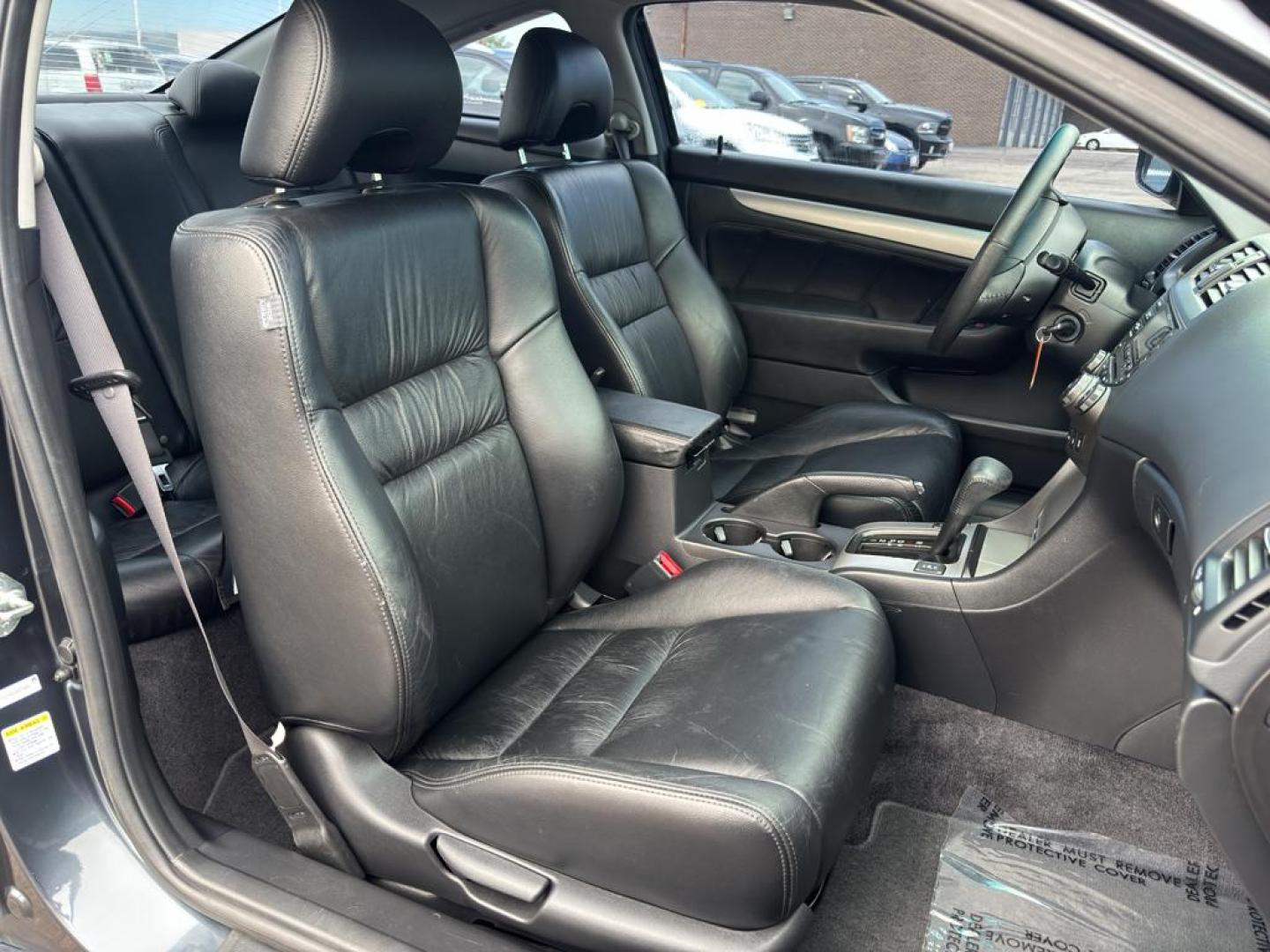 2004 BLACK Honda Accord EX (1HGCM72654A) with an 4 Cyl, 2.4L engine, Automatic transmission, located at 10890 W. Colfax Ave., Lakewood, CO, 80215, (303) 274-7692, 39.739914, -105.120132 - Photo#8