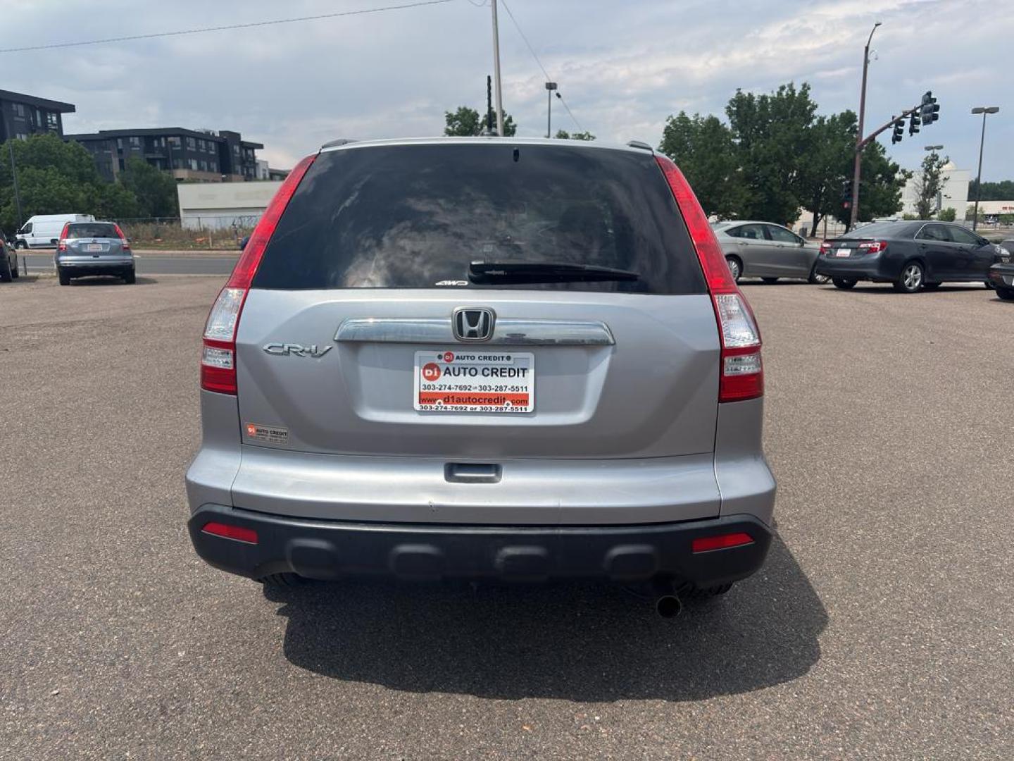 2008 SILVER Honda CR-V EX-L (JHLRE48708C) with an 4 Cyl, 2.4L engine, Automatic transmission, located at 10890 W. Colfax Ave., Lakewood, CO, 80215, (303) 274-7692, 39.739914, -105.120132 - Photo#4