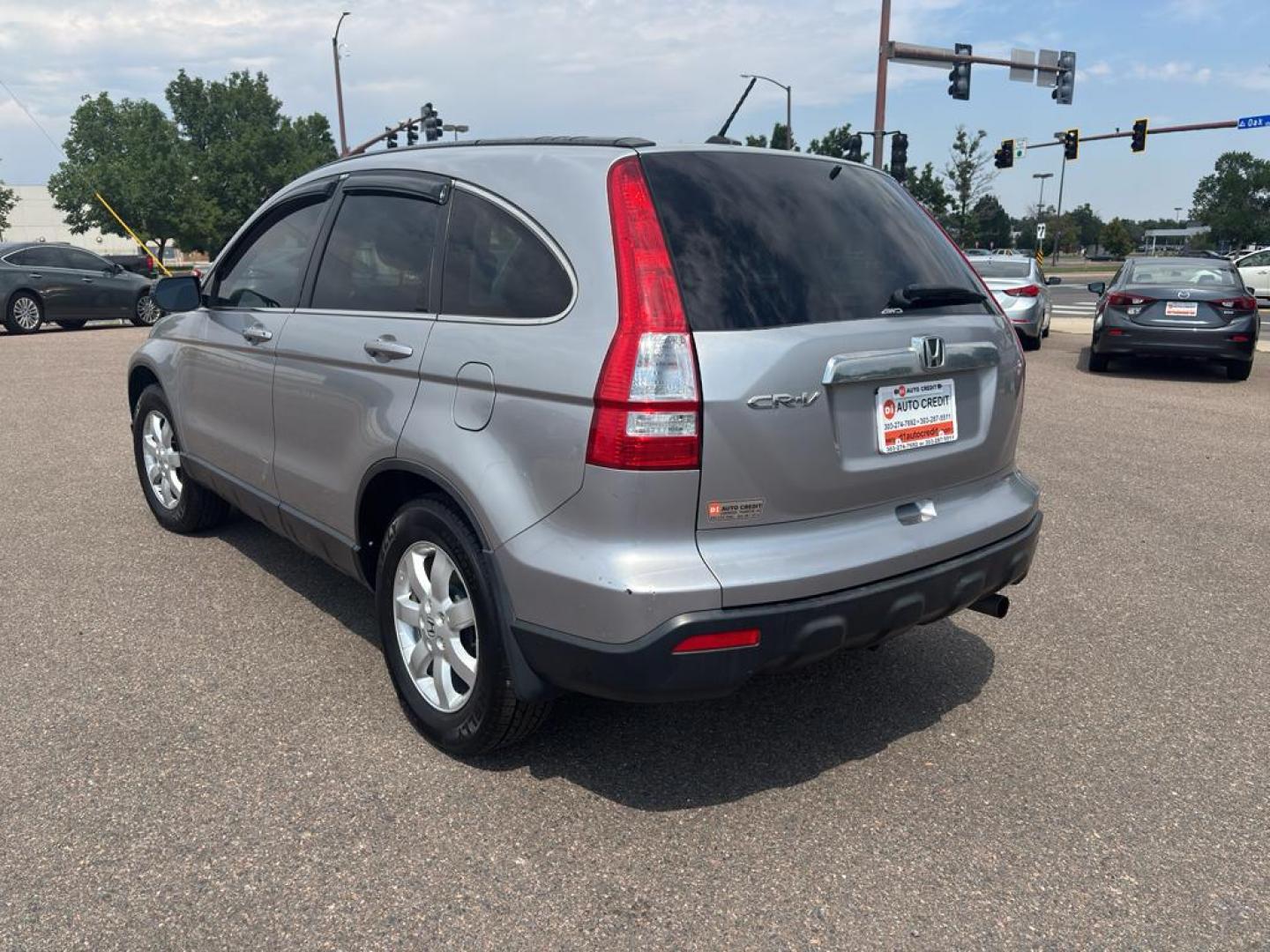 2008 SILVER Honda CR-V EX-L (JHLRE48708C) with an 4 Cyl, 2.4L engine, Automatic transmission, located at 10890 W. Colfax Ave., Lakewood, CO, 80215, (303) 274-7692, 39.739914, -105.120132 - Photo#5