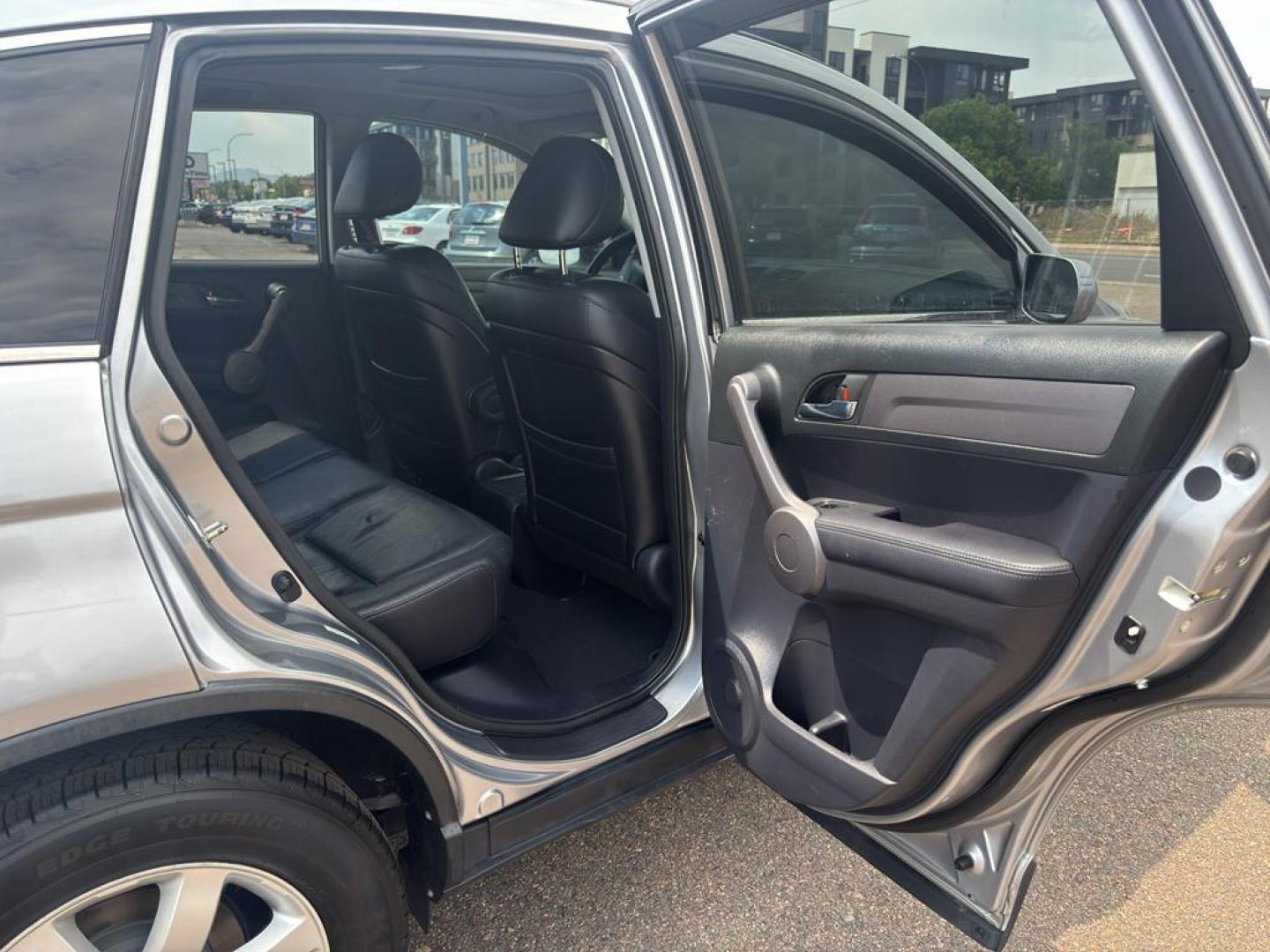 2008 SILVER Honda CR-V EX-L (JHLRE48708C) with an 4 Cyl, 2.4L engine, Automatic transmission, located at 10890 W. Colfax Ave., Lakewood, CO, 80215, (303) 274-7692, 39.739914, -105.120132 - Photo#9