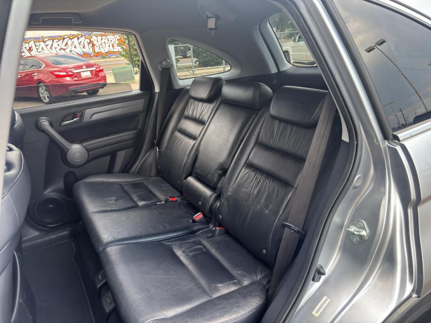 2008 SILVER Honda CR-V EX-L (JHLRE48708C) with an 4 Cyl, 2.4L engine, Automatic transmission, located at 10890 W. Colfax Ave., Lakewood, CO, 80215, (303) 274-7692, 39.739914, -105.120132 - Photo#13