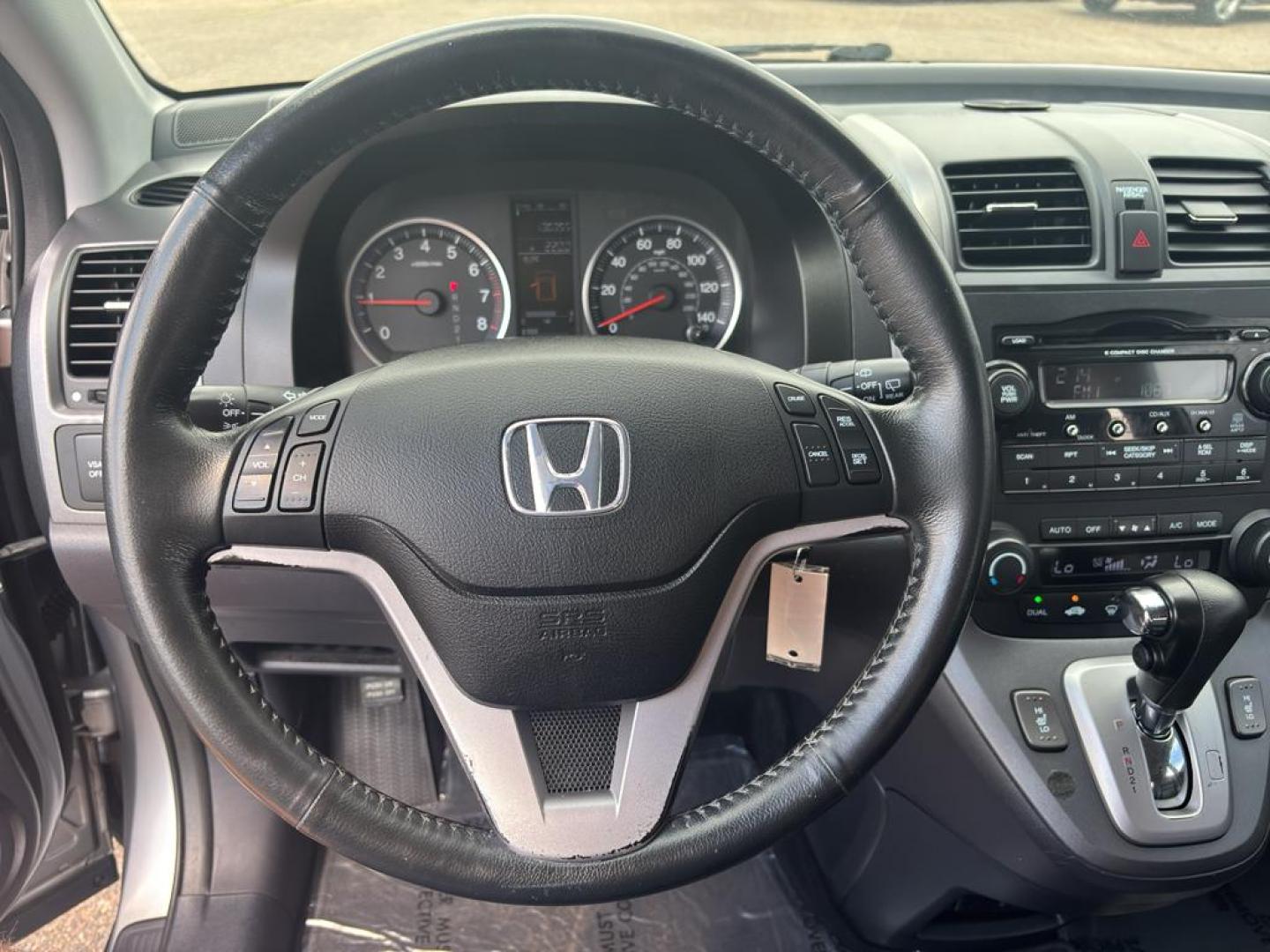 2008 SILVER Honda CR-V EX-L (JHLRE48708C) with an 4 Cyl, 2.4L engine, Automatic transmission, located at 10890 W. Colfax Ave., Lakewood, CO, 80215, (303) 274-7692, 39.739914, -105.120132 - Photo#18
