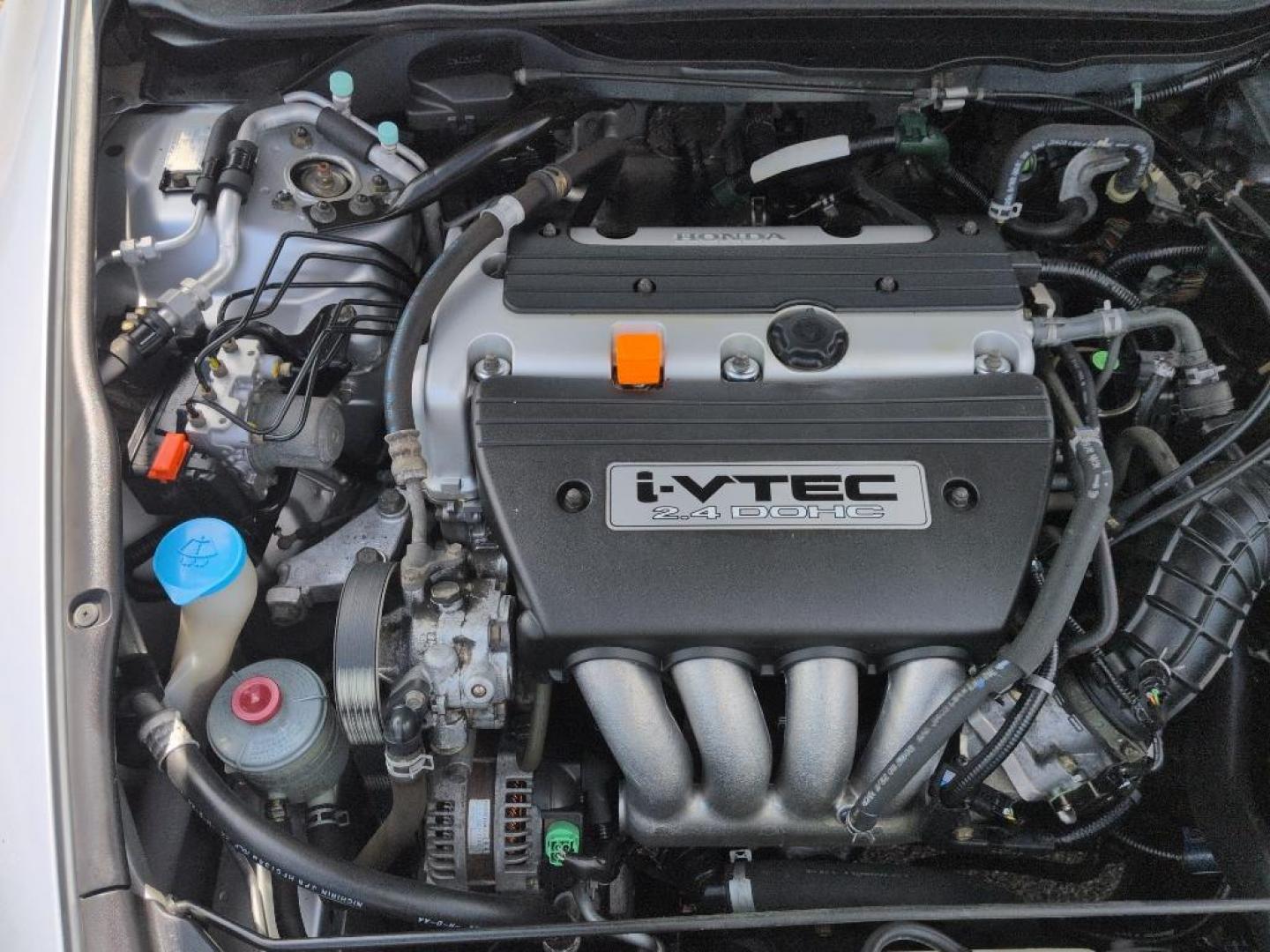 2003 GRAY Honda Accord LX (JHMCM56313C) with an 4 Cyl, 2.4L engine, Automatic transmission, located at 10890 W. Colfax Ave., Lakewood, CO, 80215, (303) 274-7692, 39.739914, -105.120132 - Photo#24