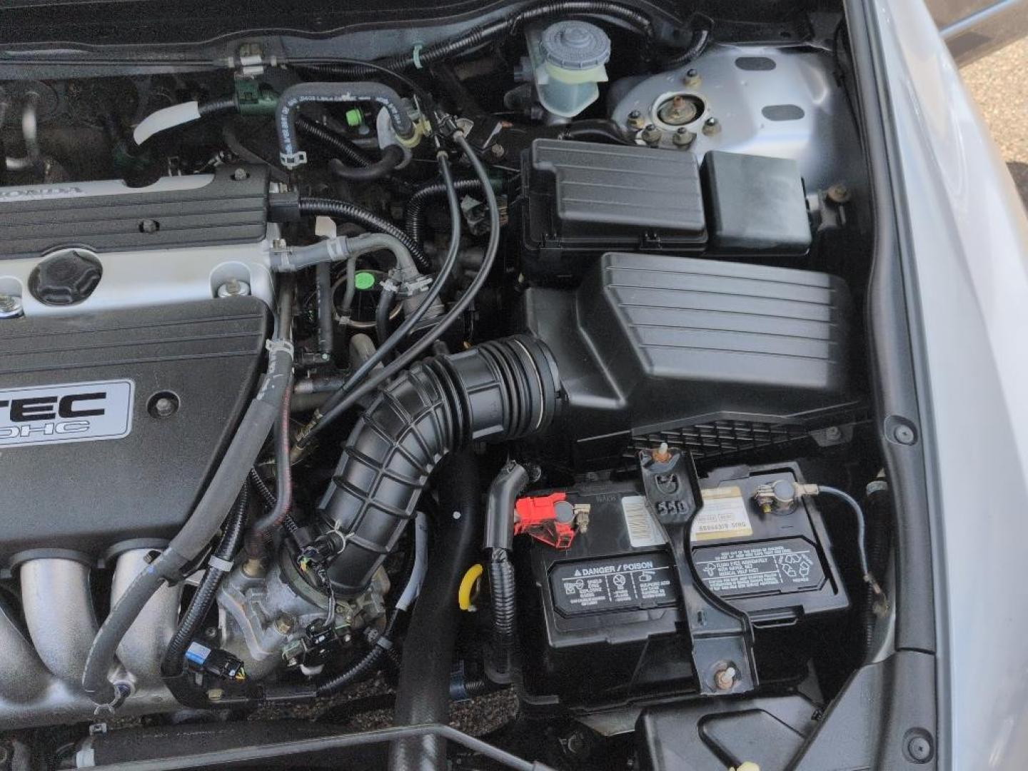 2003 GRAY Honda Accord LX (JHMCM56313C) with an 4 Cyl, 2.4L engine, Automatic transmission, located at 10890 W. Colfax Ave., Lakewood, CO, 80215, (303) 274-7692, 39.739914, -105.120132 - Photo#25