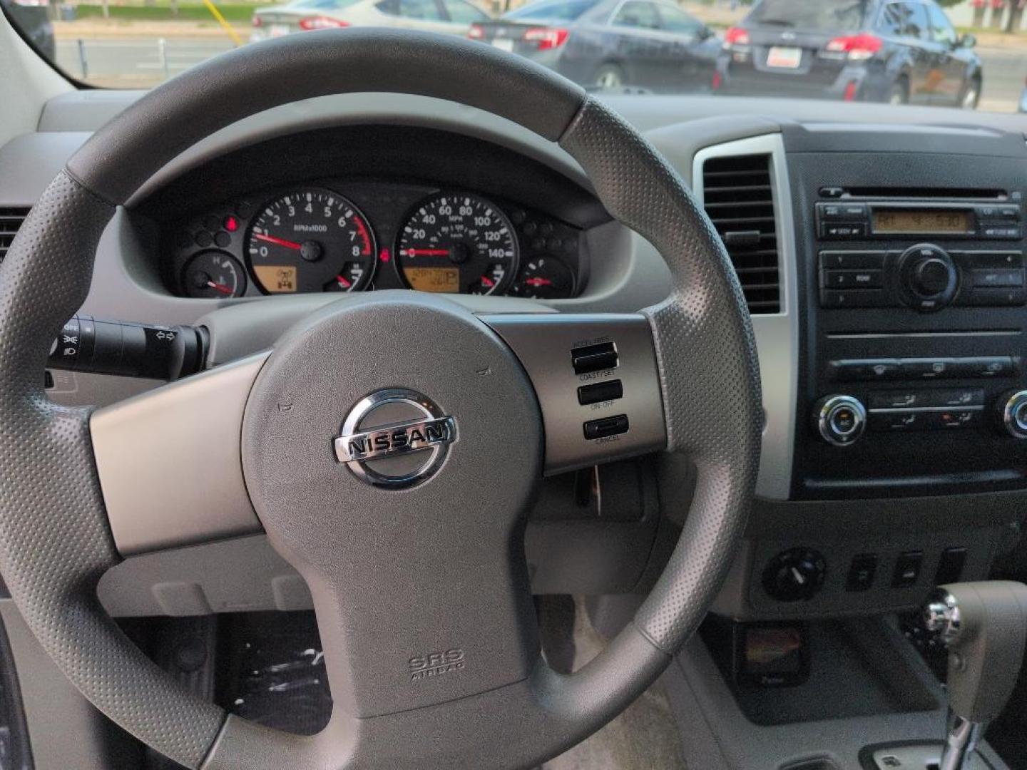 2011 GRAY Nissan Frontier SL CREW CAB 4WD (1N6AD0EV2BC) with an V6, 4.0L engine, Automatic transmission, located at 10890 W. Colfax Ave., Lakewood, CO, 80215, (303) 274-7692, 39.739914, -105.120132 - Photo#12
