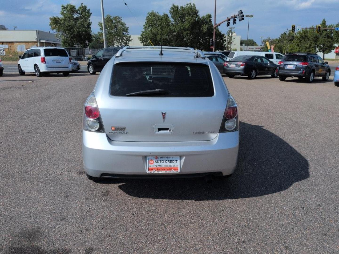 2009 SILVER Pontiac Vibe Base (5Y2SM67089Z) with an 4 Cyl, 2.4L engine, Automatic transmission, located at 10890 W. Colfax Ave., Lakewood, CO, 80215, (303) 274-7692, 39.739914, -105.120132 - Photo#6