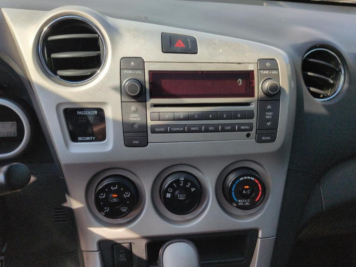2009 SILVER Pontiac Vibe Base (5Y2SM67089Z) with an 4 Cyl, 2.4L engine, Automatic transmission, located at 10890 W. Colfax Ave., Lakewood, CO, 80215, (303) 274-7692, 39.739914, -105.120132 - Photo#13