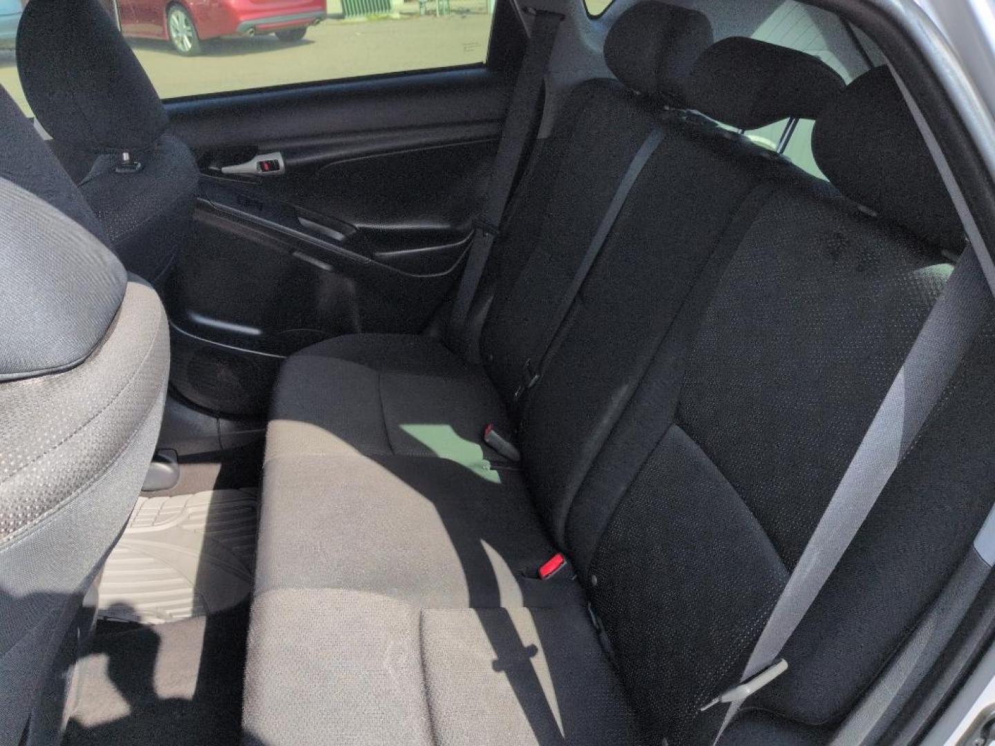 2009 SILVER Pontiac Vibe Base (5Y2SM67089Z) with an 4 Cyl, 2.4L engine, Automatic transmission, located at 10890 W. Colfax Ave., Lakewood, CO, 80215, (303) 274-7692, 39.739914, -105.120132 - Photo#16