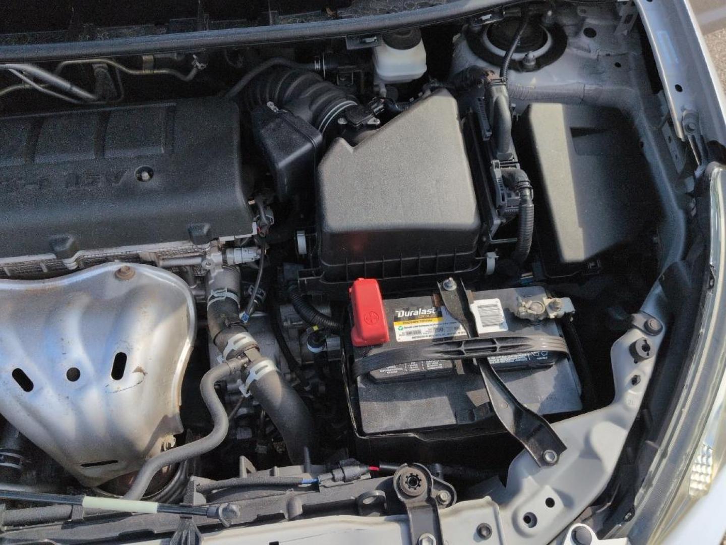 2009 SILVER Pontiac Vibe Base (5Y2SM67089Z) with an 4 Cyl, 2.4L engine, Automatic transmission, located at 10890 W. Colfax Ave., Lakewood, CO, 80215, (303) 274-7692, 39.739914, -105.120132 - Photo#25