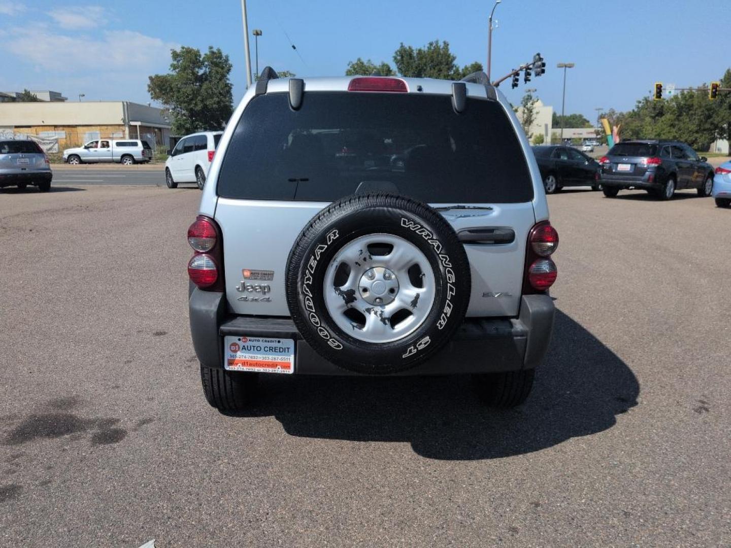 2007 SILVER Jeep Liberty Sport (1J4GL48K37W) with an V6, 3.7L (225 CID) engine, Automatic transmission, located at 10890 W. Colfax Ave., Lakewood, CO, 80215, (303) 274-7692, 39.739914, -105.120132 - Photo#5