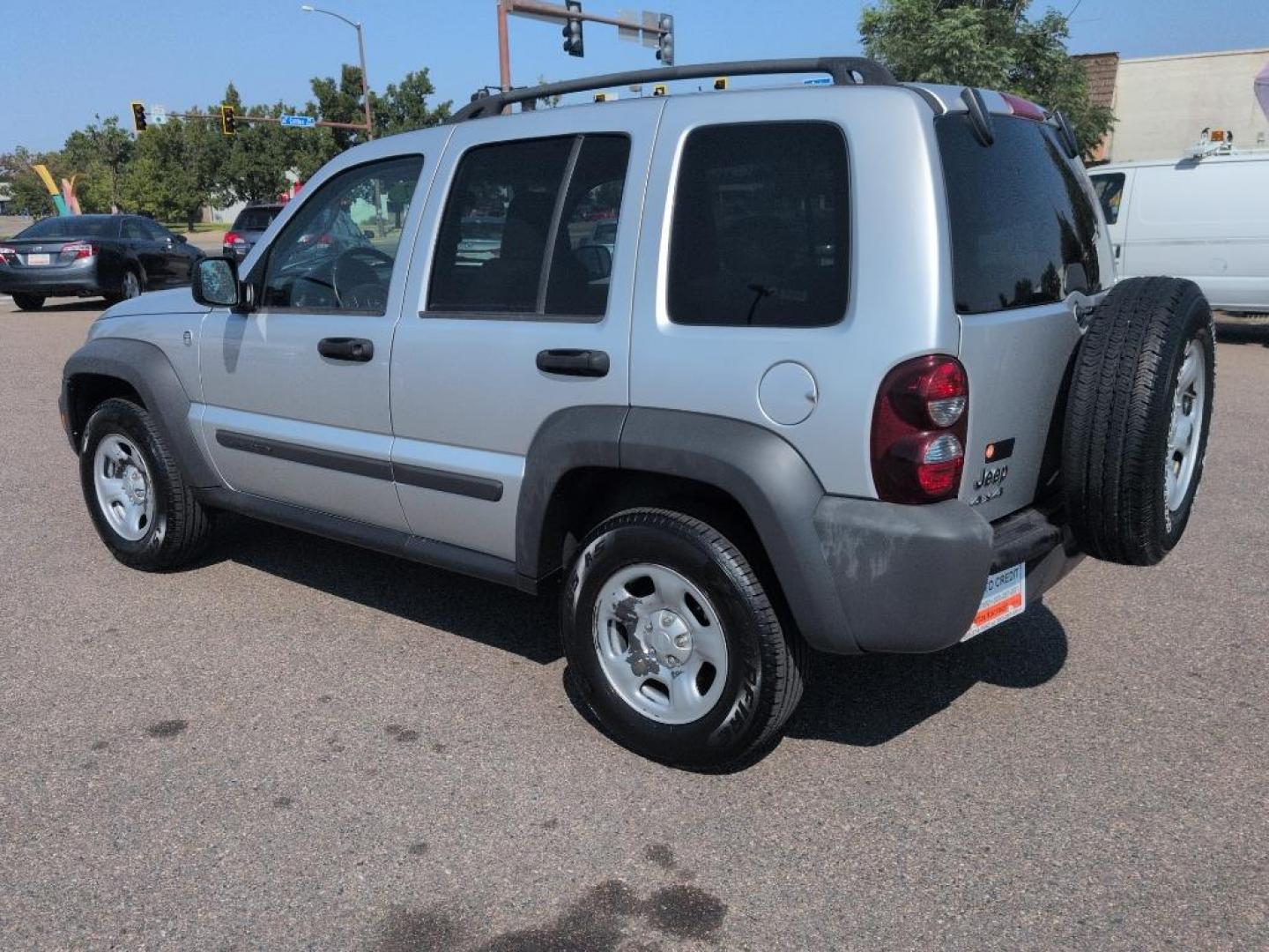 2007 SILVER Jeep Liberty Sport (1J4GL48K37W) with an V6, 3.7L (225 CID) engine, Automatic transmission, located at 10890 W. Colfax Ave., Lakewood, CO, 80215, (303) 274-7692, 39.739914, -105.120132 - Photo#6