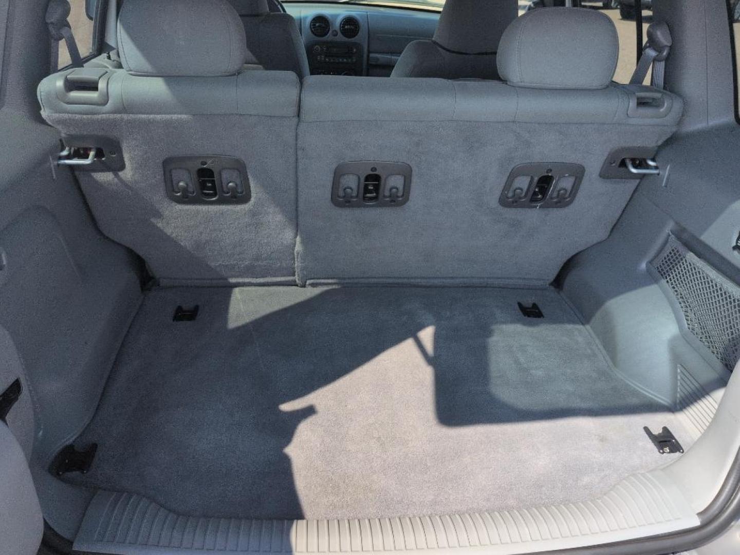 2007 SILVER Jeep Liberty Sport (1J4GL48K37W) with an V6, 3.7L (225 CID) engine, Automatic transmission, located at 10890 W. Colfax Ave., Lakewood, CO, 80215, (303) 274-7692, 39.739914, -105.120132 - Photo#23