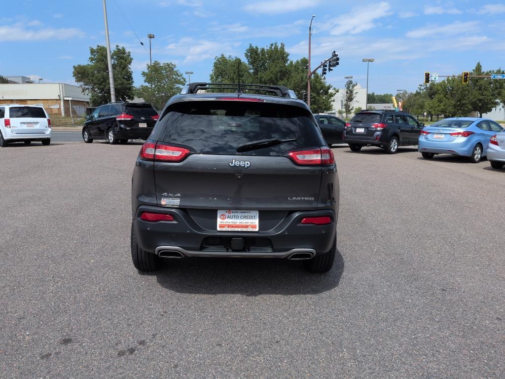 2015 GRAY Jeep Cherokee Limited (1C4PJMDS6FW) with an V6, 3.2L engine, Automatic transmission, located at 10890 W. Colfax Ave., Lakewood, CO, 80215, (303) 274-7692, 39.739914, -105.120132 - Photo#5