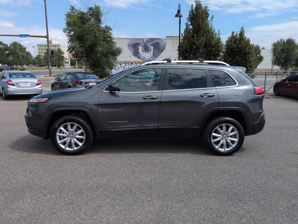 2015 GRAY Jeep Cherokee Limited (1C4PJMDS6FW) with an V6, 3.2L engine, Automatic transmission, located at 10890 W. Colfax Ave., Lakewood, CO, 80215, (303) 274-7692, 39.739914, -105.120132 - Photo#7