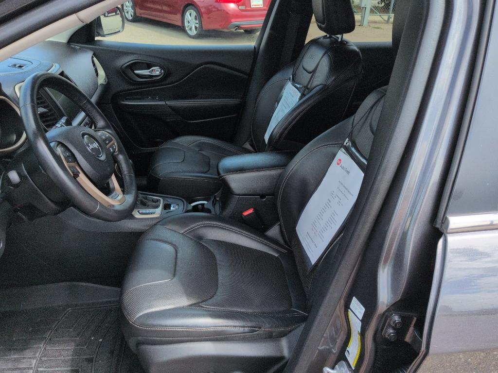 2015 GRAY Jeep Cherokee Limited (1C4PJMDS6FW) with an V6, 3.2L engine, Automatic transmission, located at 10890 W. Colfax Ave., Lakewood, CO, 80215, (303) 274-7692, 39.739914, -105.120132 - Photo#9