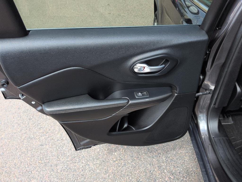 2015 GRAY Jeep Cherokee Limited (1C4PJMDS6FW) with an V6, 3.2L engine, Automatic transmission, located at 10890 W. Colfax Ave., Lakewood, CO, 80215, (303) 274-7692, 39.739914, -105.120132 - Photo#15