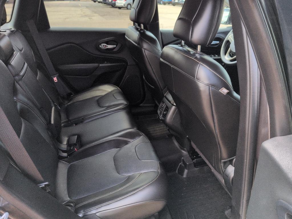 2015 GRAY Jeep Cherokee Limited (1C4PJMDS6FW) with an V6, 3.2L engine, Automatic transmission, located at 10890 W. Colfax Ave., Lakewood, CO, 80215, (303) 274-7692, 39.739914, -105.120132 - Photo#20