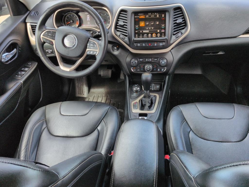 2015 GRAY Jeep Cherokee Limited (1C4PJMDS6FW) with an V6, 3.2L engine, Automatic transmission, located at 10890 W. Colfax Ave., Lakewood, CO, 80215, (303) 274-7692, 39.739914, -105.120132 - Photo#21