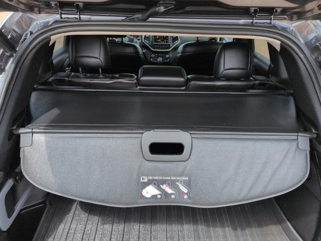 2015 GRAY Jeep Cherokee Limited (1C4PJMDS6FW) with an V6, 3.2L engine, Automatic transmission, located at 10890 W. Colfax Ave., Lakewood, CO, 80215, (303) 274-7692, 39.739914, -105.120132 - Photo#23