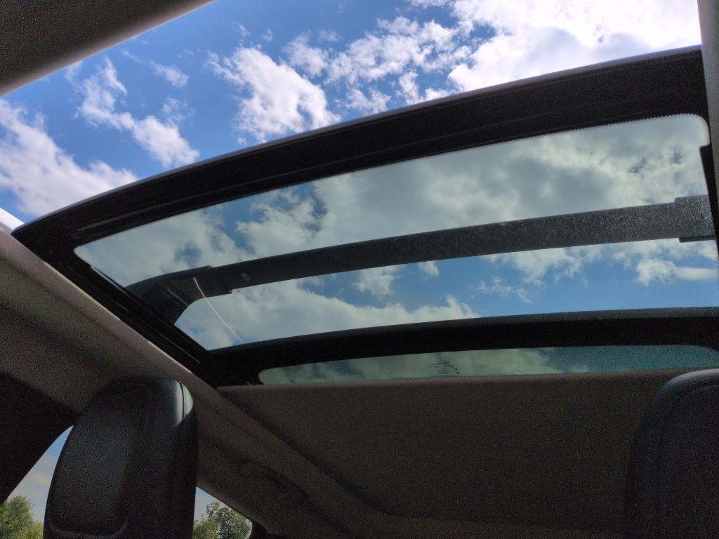 2015 GRAY Jeep Cherokee Limited (1C4PJMDS6FW) with an V6, 3.2L engine, Automatic transmission, located at 10890 W. Colfax Ave., Lakewood, CO, 80215, (303) 274-7692, 39.739914, -105.120132 - Photo#25