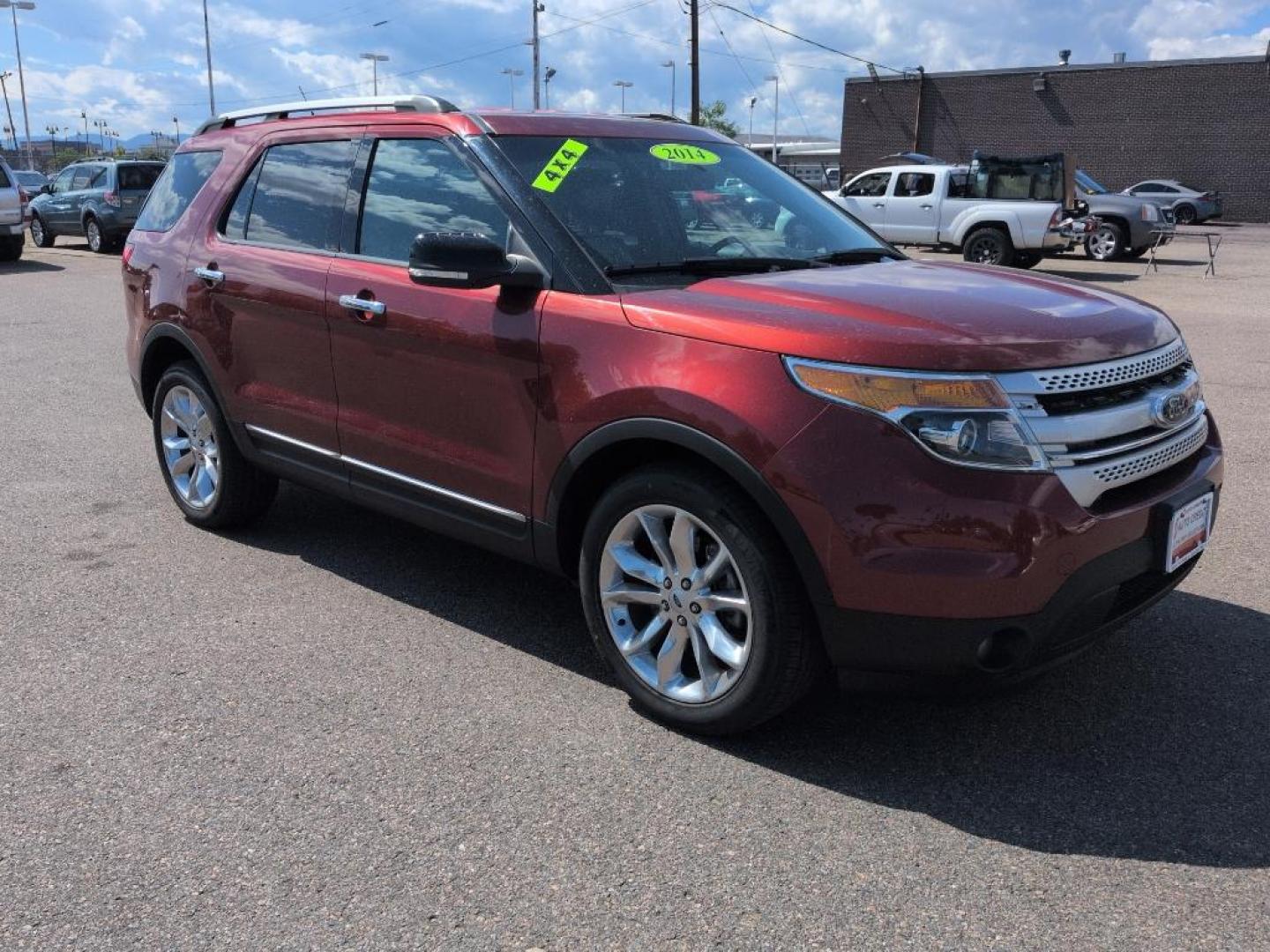 2014 RED Ford Explorer XLT (1FM5K8D86EG) with an V6, 3.5L engine, Automatic transmission, located at 10890 W. Colfax Ave., Lakewood, CO, 80215, (303) 274-7692, 39.739914, -105.120132 - Photo#2
