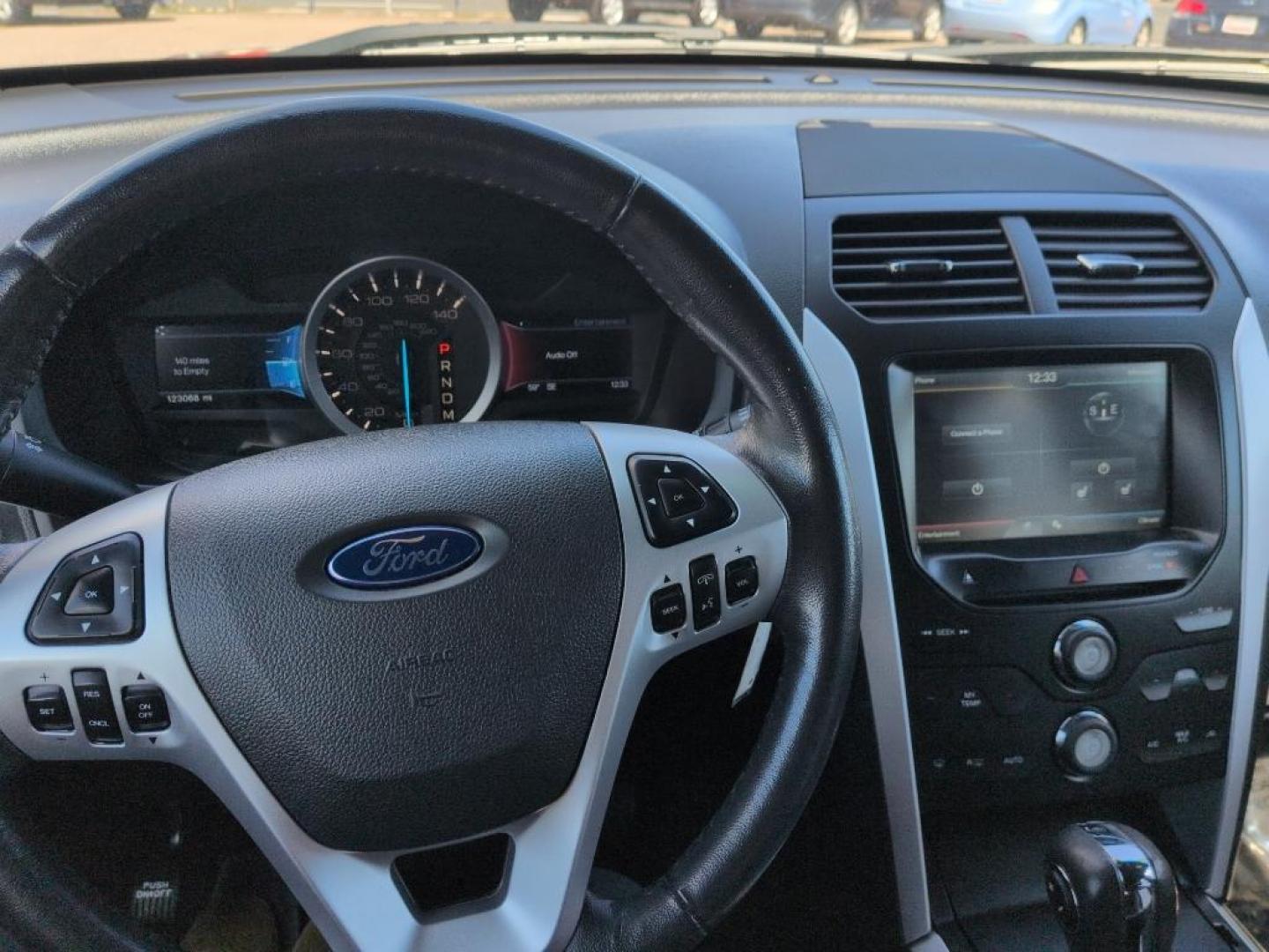 2014 RED Ford Explorer XLT (1FM5K8D86EG) with an V6, 3.5L engine, Automatic transmission, located at 10890 W. Colfax Ave., Lakewood, CO, 80215, (303) 274-7692, 39.739914, -105.120132 - Photo#10