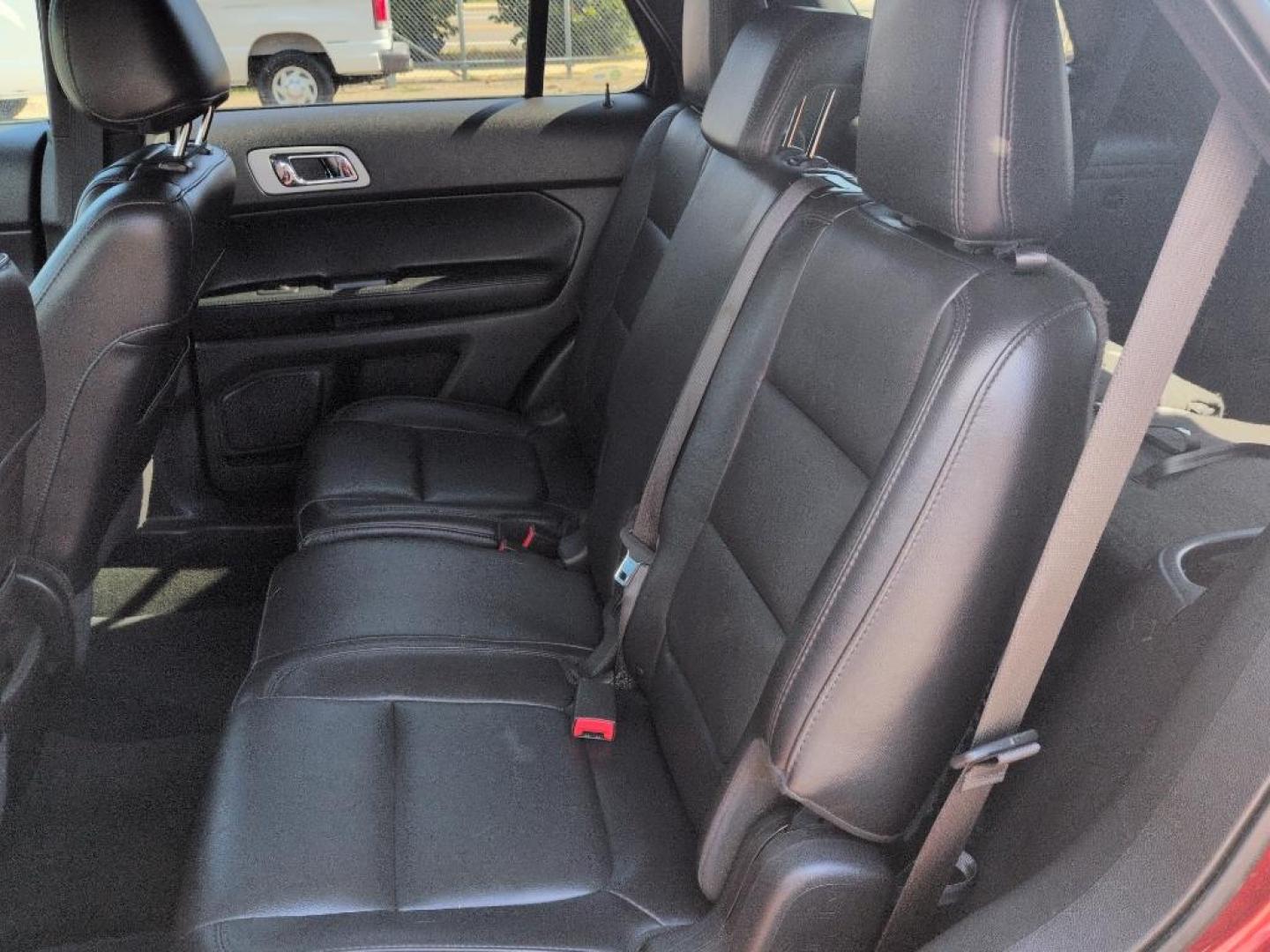 2014 RED Ford Explorer XLT (1FM5K8D86EG) with an V6, 3.5L engine, Automatic transmission, located at 10890 W. Colfax Ave., Lakewood, CO, 80215, (303) 274-7692, 39.739914, -105.120132 - Photo#16