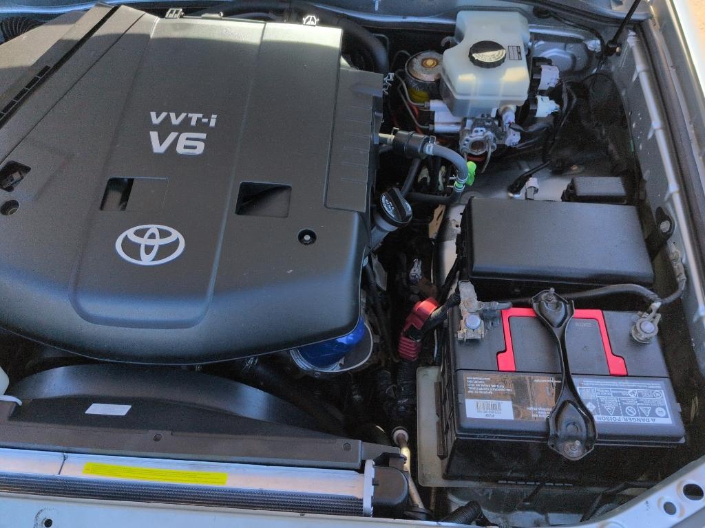 2004 SILVER Toyota 4Runner Limited (JTEBU17R548) with an V6, 4.0L engine, Automatic transmission, located at 10890 W. Colfax Ave., Lakewood, CO, 80215, (303) 274-7692, 39.739914, -105.120132 - Photo#26