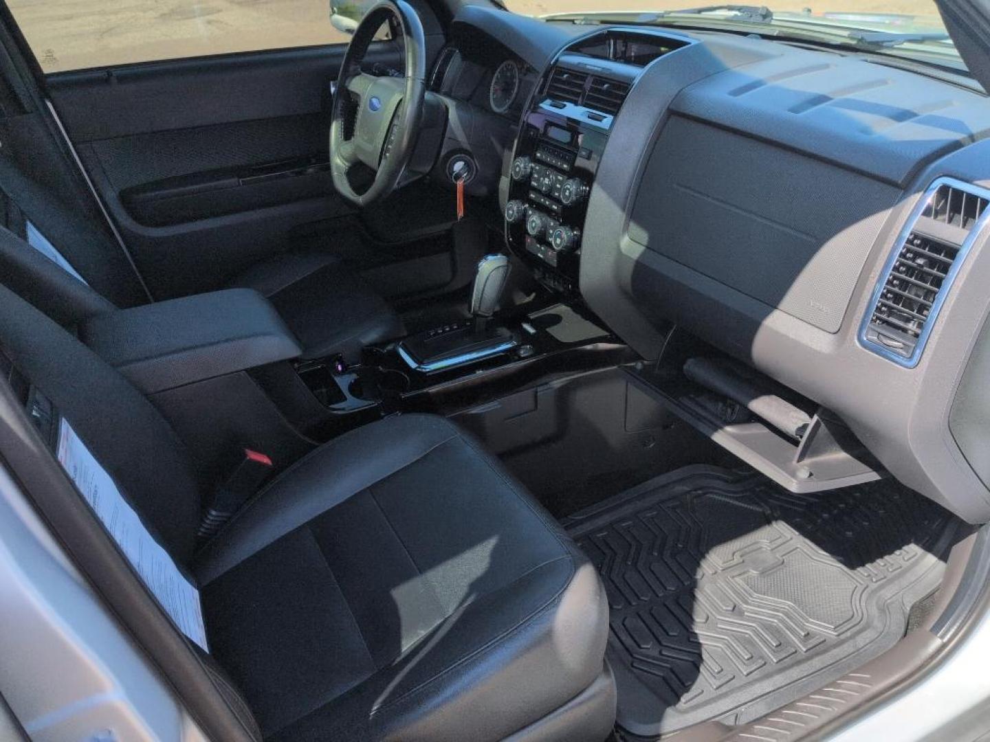 2012 SILVER Ford Escape Limited (1FMCU9EG0CK) with an V6, 3.0L engine, Automatic transmission, located at 10890 W. Colfax Ave., Lakewood, CO, 80215, (303) 274-7692, 39.739914, -105.120132 - Photo#20