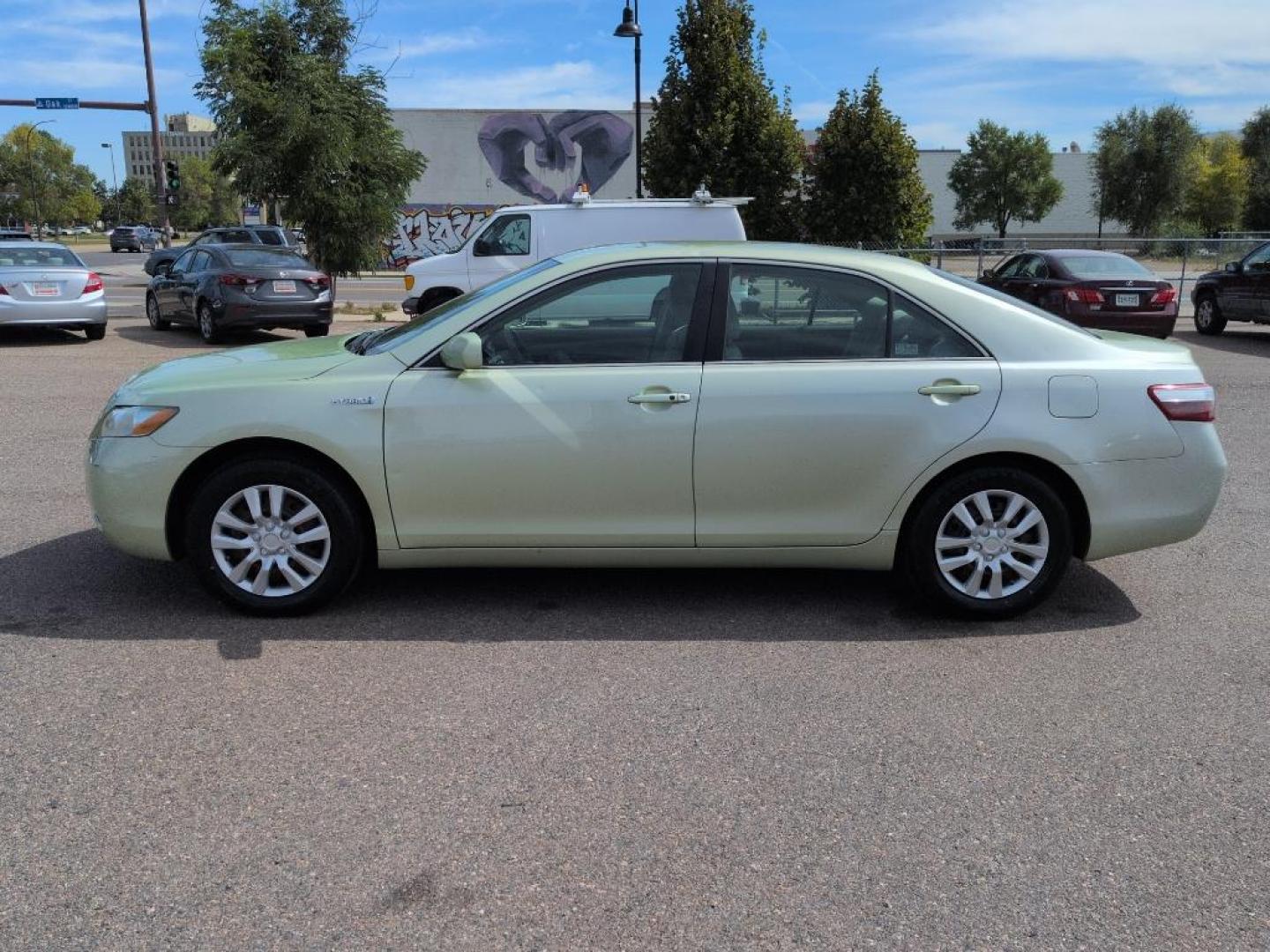 2009 GREEN Toyota Camry Hybrid (4T1BB46K99U) with an 4 Cyl, 2.4L engine, Automatic transmission, located at 10890 W. Colfax Ave., Lakewood, CO, 80215, (303) 274-7692, 39.739914, -105.120132 - Photo#7