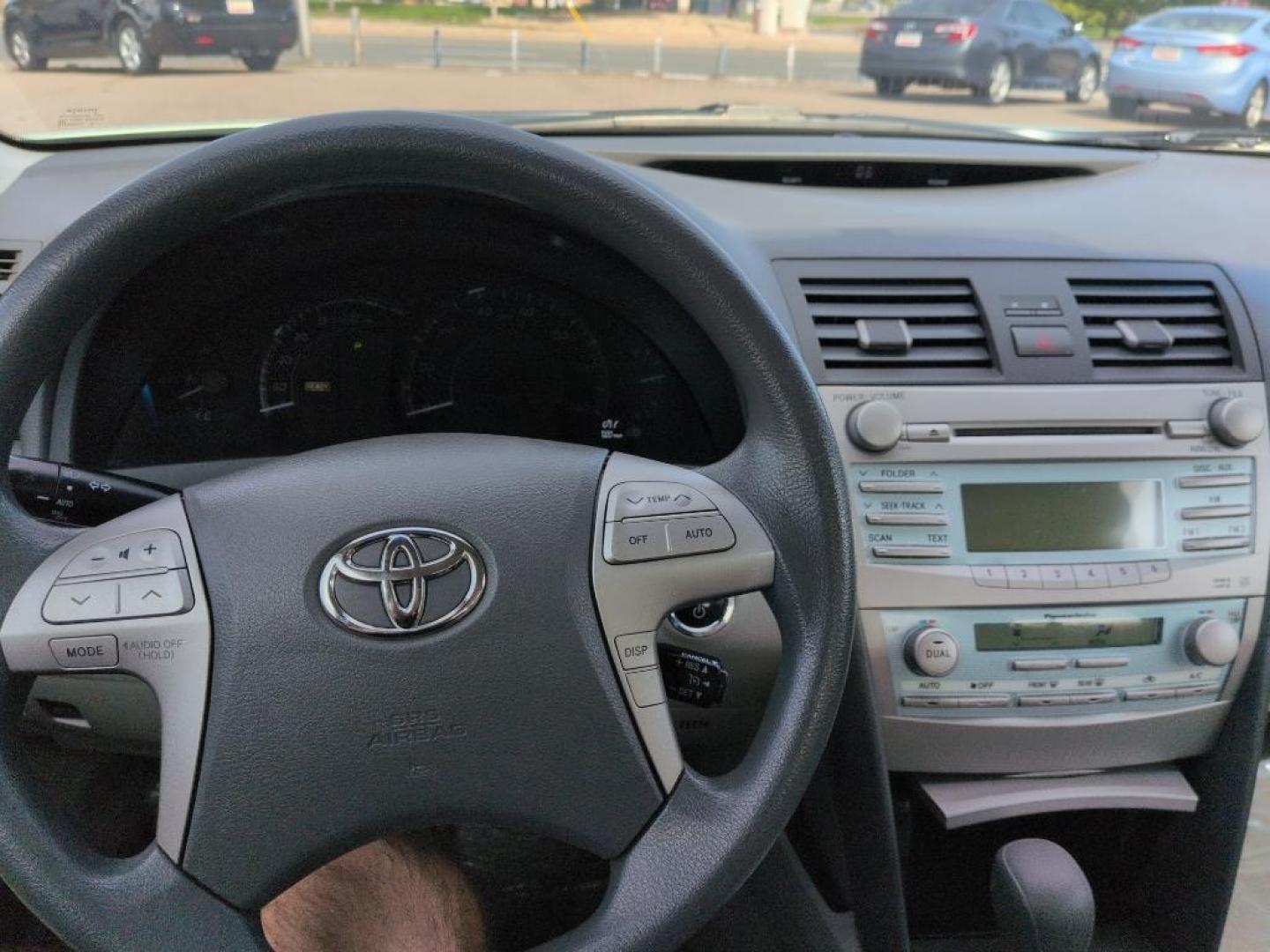 2009 GREEN Toyota Camry Hybrid (4T1BB46K99U) with an 4 Cyl, 2.4L engine, Automatic transmission, located at 10890 W. Colfax Ave., Lakewood, CO, 80215, (303) 274-7692, 39.739914, -105.120132 - Photo#10