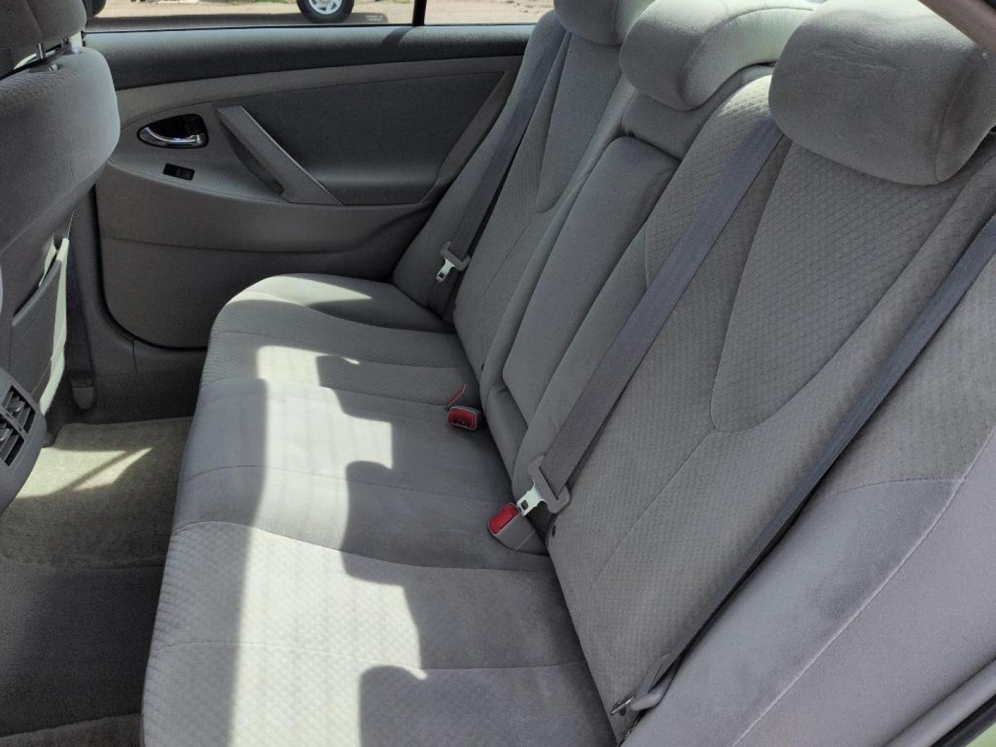 2009 GREEN Toyota Camry Hybrid (4T1BB46K99U) with an 4 Cyl, 2.4L engine, Automatic transmission, located at 10890 W. Colfax Ave., Lakewood, CO, 80215, (303) 274-7692, 39.739914, -105.120132 - Photo#16