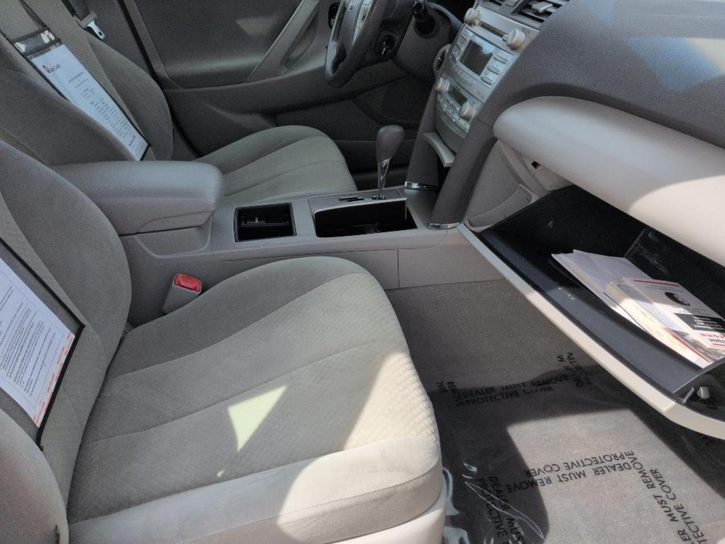 2009 GREEN Toyota Camry Hybrid (4T1BB46K99U) with an 4 Cyl, 2.4L engine, Automatic transmission, located at 10890 W. Colfax Ave., Lakewood, CO, 80215, (303) 274-7692, 39.739914, -105.120132 - Photo#18