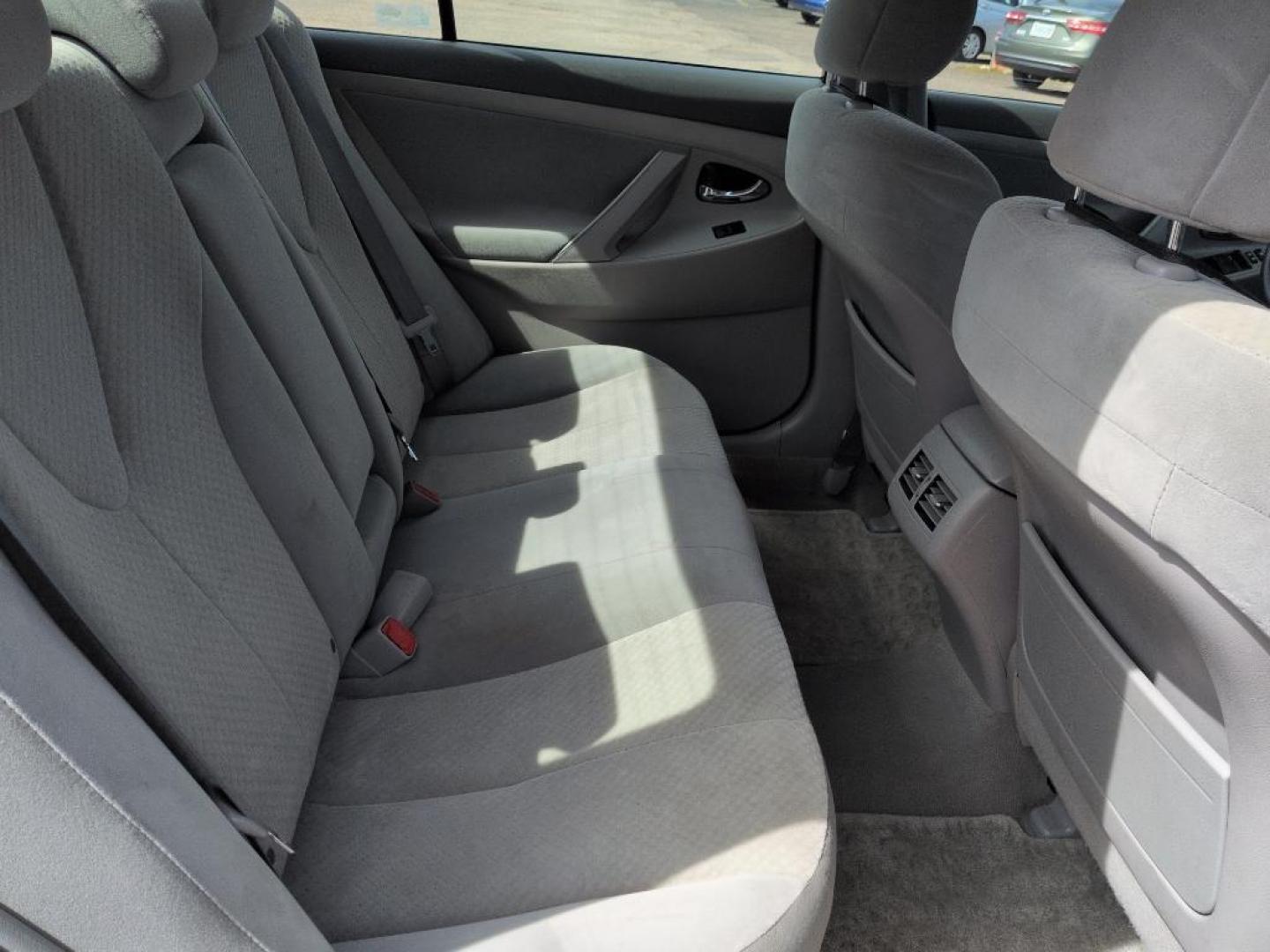 2009 GREEN Toyota Camry Hybrid (4T1BB46K99U) with an 4 Cyl, 2.4L engine, Automatic transmission, located at 10890 W. Colfax Ave., Lakewood, CO, 80215, (303) 274-7692, 39.739914, -105.120132 - Photo#20