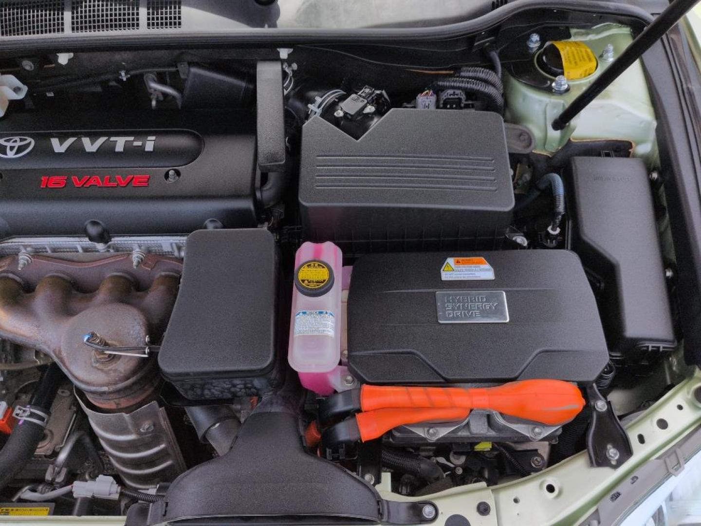 2009 GREEN Toyota Camry Hybrid (4T1BB46K99U) with an 4 Cyl, 2.4L engine, Automatic transmission, located at 10890 W. Colfax Ave., Lakewood, CO, 80215, (303) 274-7692, 39.739914, -105.120132 - Photo#24