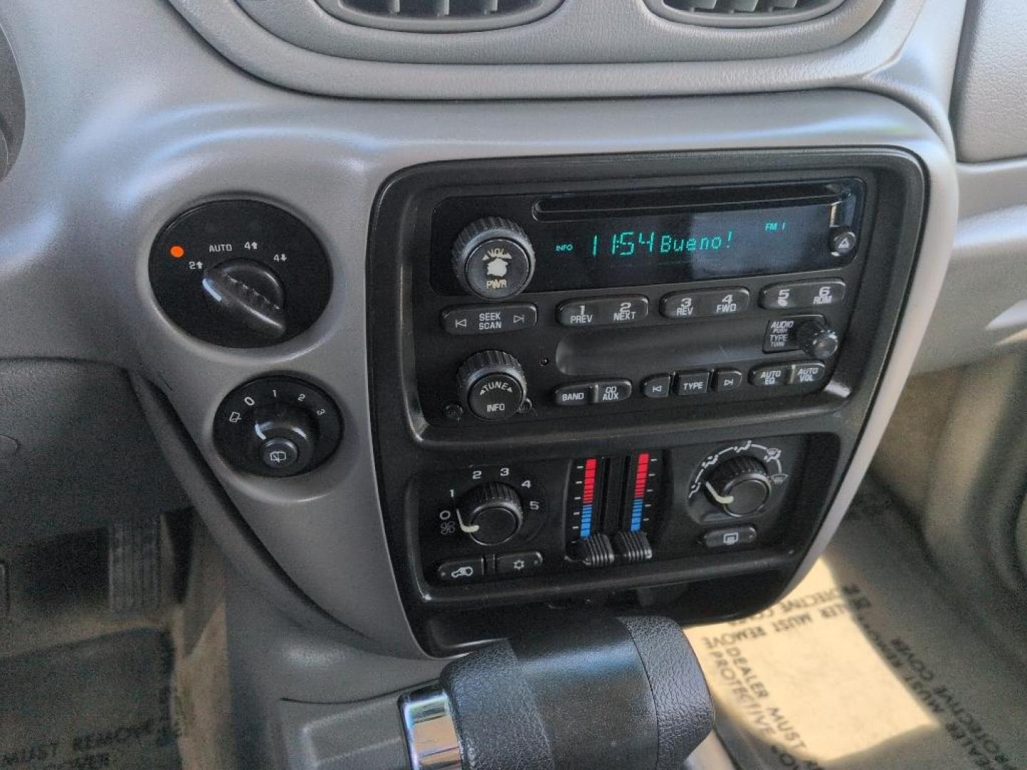 2008 SILVER Chevrolet TrailBlazer LT2 4WD (1GNDT13S882) with an 6 Cyl, 4.2L engine, Automatic transmission, located at 10890 W. Colfax Ave., Lakewood, CO, 80215, (303) 274-7692, 39.739914, -105.120132 - Photo#12