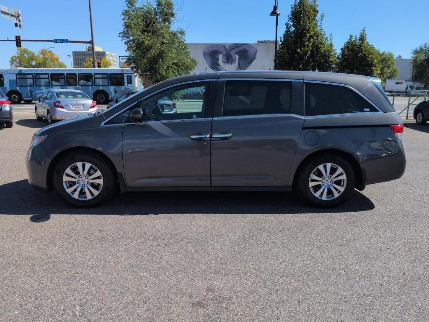 2014 GRAY Honda Odyssey EX-L (5FNRL5H65EB) with an V6, 3.5L engine, Automatic transmission, located at 10890 W. Colfax Ave., Lakewood, CO, 80215, (303) 274-7692, 39.739914, -105.120132 - Photo#7