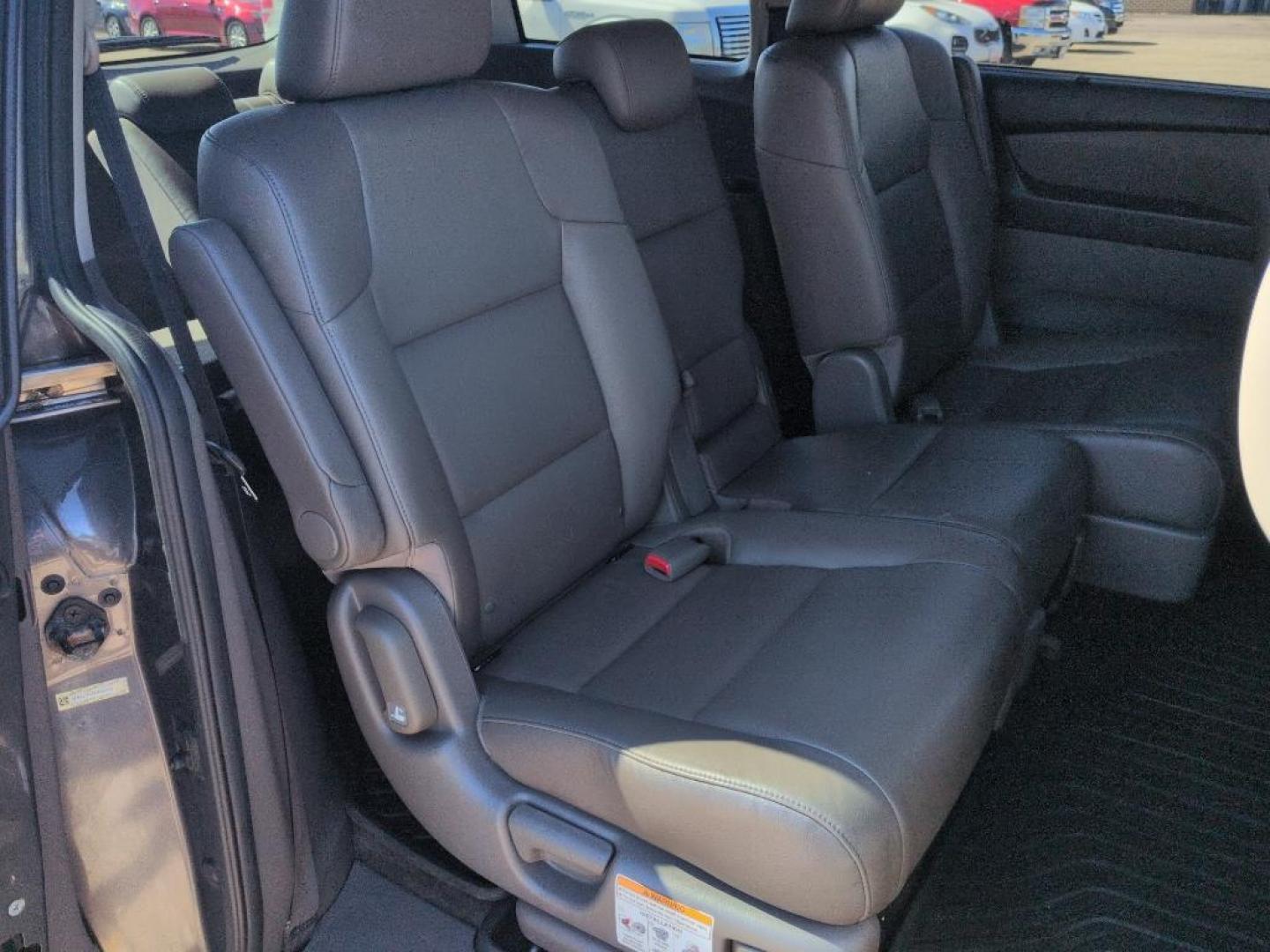 2014 GRAY Honda Odyssey EX-L (5FNRL5H65EB) with an V6, 3.5L engine, Automatic transmission, located at 10890 W. Colfax Ave., Lakewood, CO, 80215, (303) 274-7692, 39.739914, -105.120132 - Photo#18