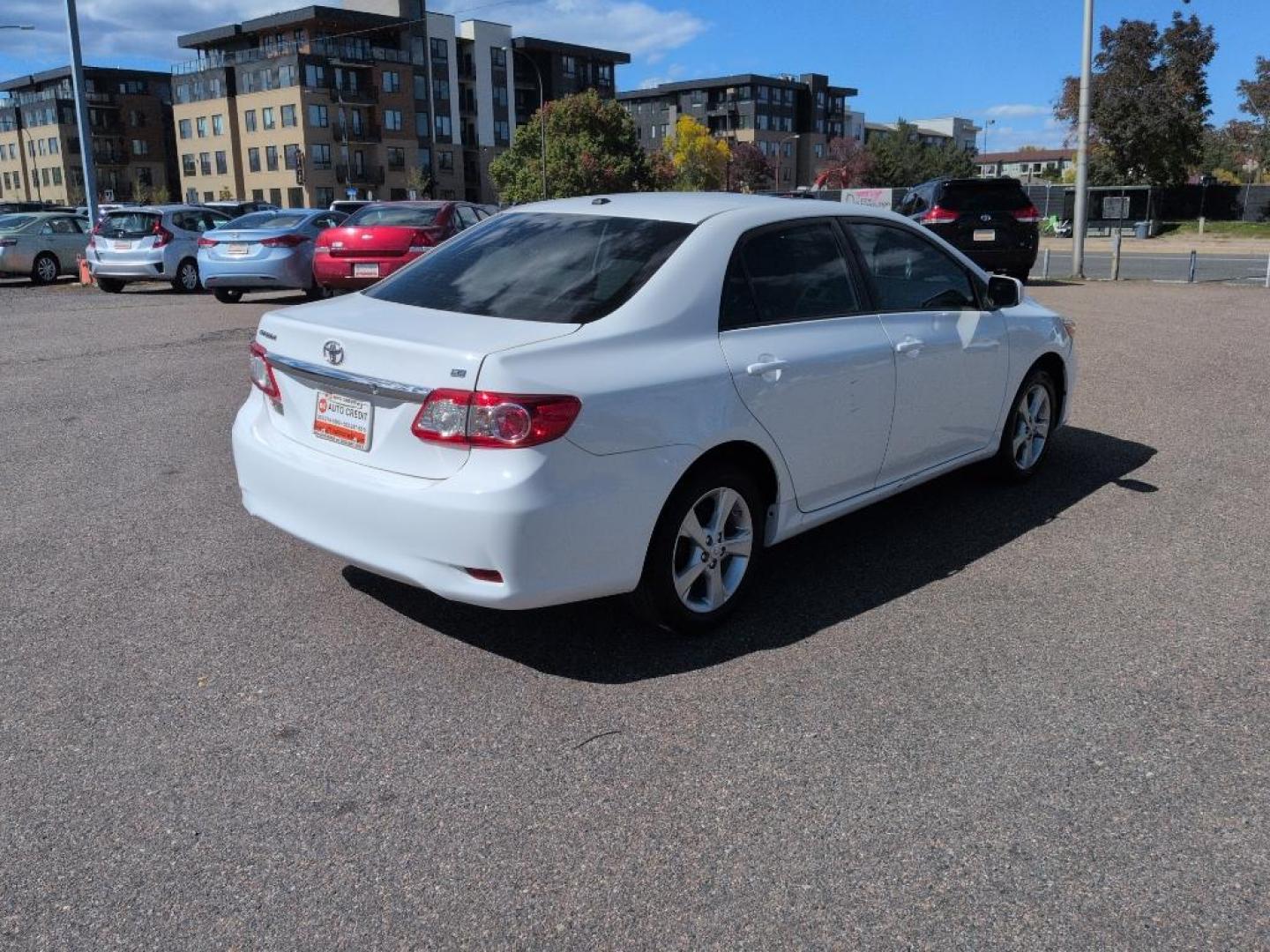 2012 WHITE Toyota Corolla LE 4-SPEED AT (5YFBU4EEXCP) with an 4 Cyl, 1.8L engine, Automatic transmission, located at 10890 W. Colfax Ave., Lakewood, CO, 80215, (303) 274-7692, 39.739914, -105.120132 - Photo#4