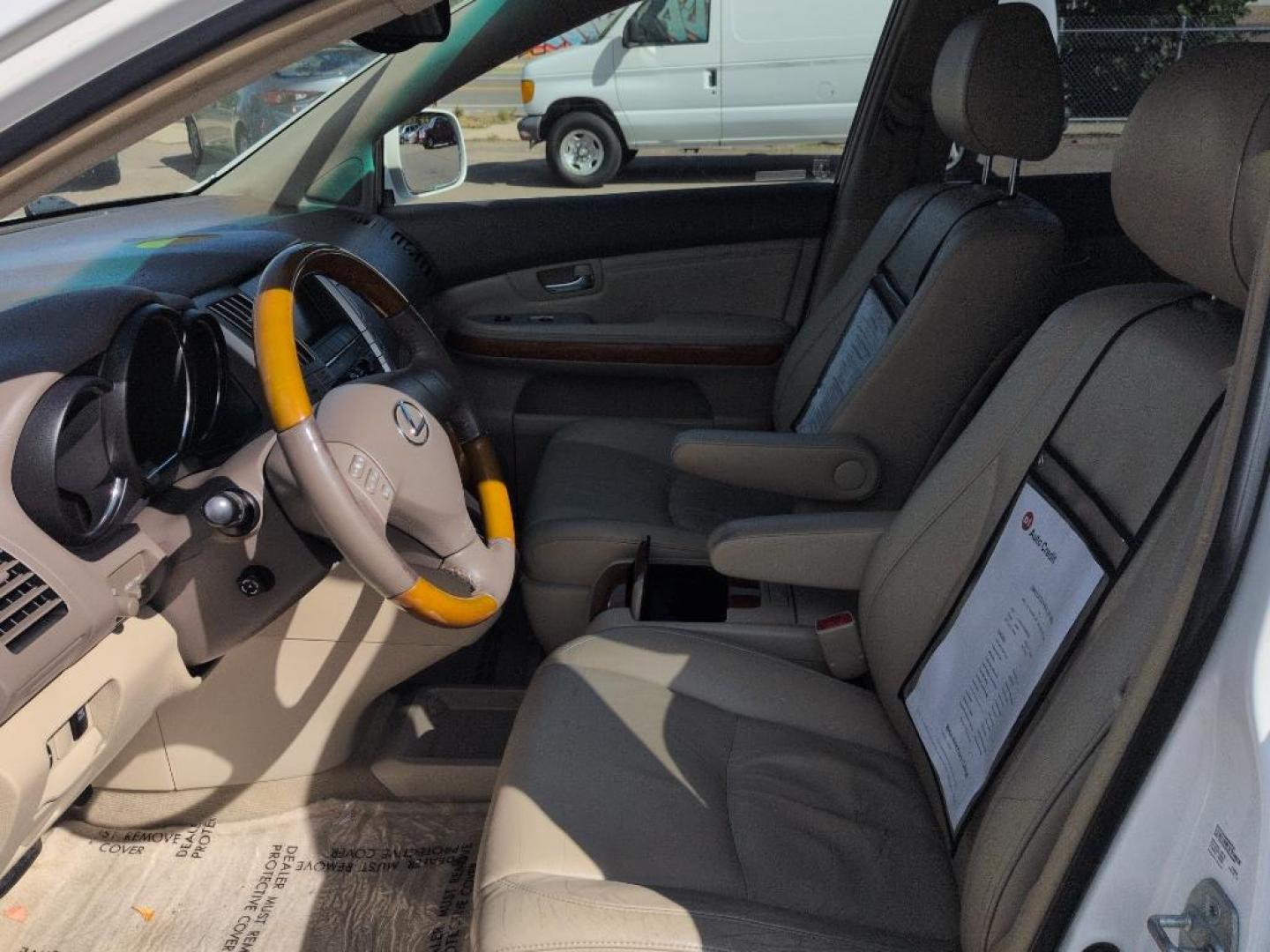 2004 WHITE Lexus RX 330 Base (JTJHA31U540) with an V6, 3.3L engine, Automatic transmission, located at 10890 W. Colfax Ave., Lakewood, CO, 80215, (303) 274-7692, 39.739914, -105.120132 - Photo#9