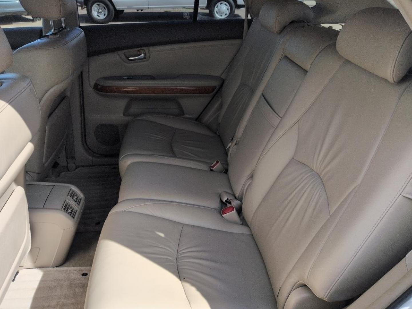 2004 WHITE Lexus RX 330 Base (JTJHA31U540) with an V6, 3.3L engine, Automatic transmission, located at 10890 W. Colfax Ave., Lakewood, CO, 80215, (303) 274-7692, 39.739914, -105.120132 - Photo#16