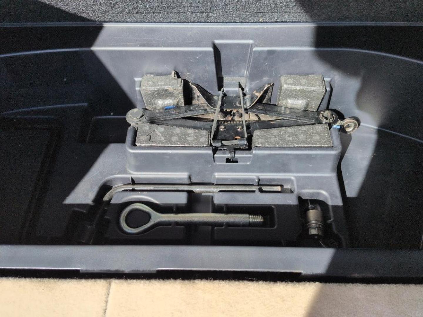 2004 WHITE Lexus RX 330 Base (JTJHA31U540) with an V6, 3.3L engine, Automatic transmission, located at 10890 W. Colfax Ave., Lakewood, CO, 80215, (303) 274-7692, 39.739914, -105.120132 - Photo#24