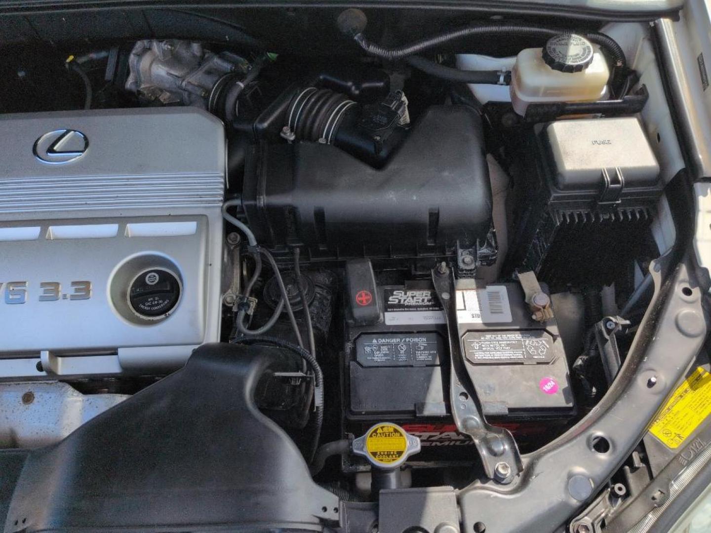 2004 WHITE Lexus RX 330 Base (JTJHA31U540) with an V6, 3.3L engine, Automatic transmission, located at 10890 W. Colfax Ave., Lakewood, CO, 80215, (303) 274-7692, 39.739914, -105.120132 - Photo#27