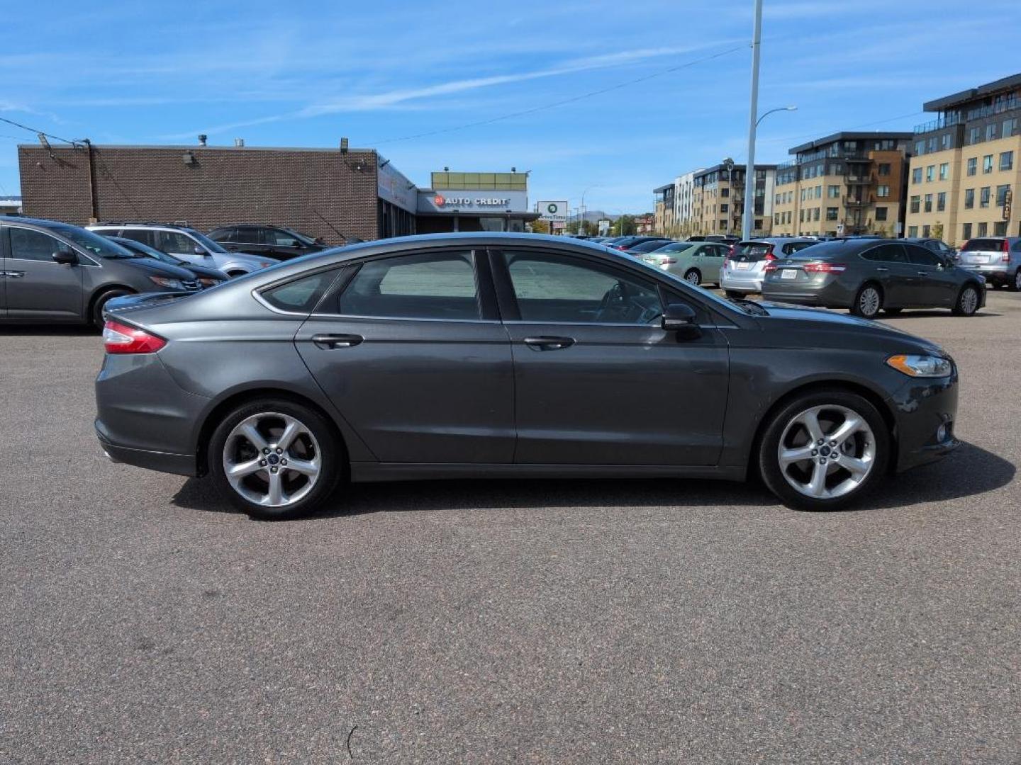 2015 GRAY Ford Fusion SE (1FA6P0H78F5) with an 4 Cyl, 2.5L engine, Automatic transmission, located at 10890 W. Colfax Ave., Lakewood, CO, 80215, (303) 274-7692, 39.739914, -105.120132 - Photo#3