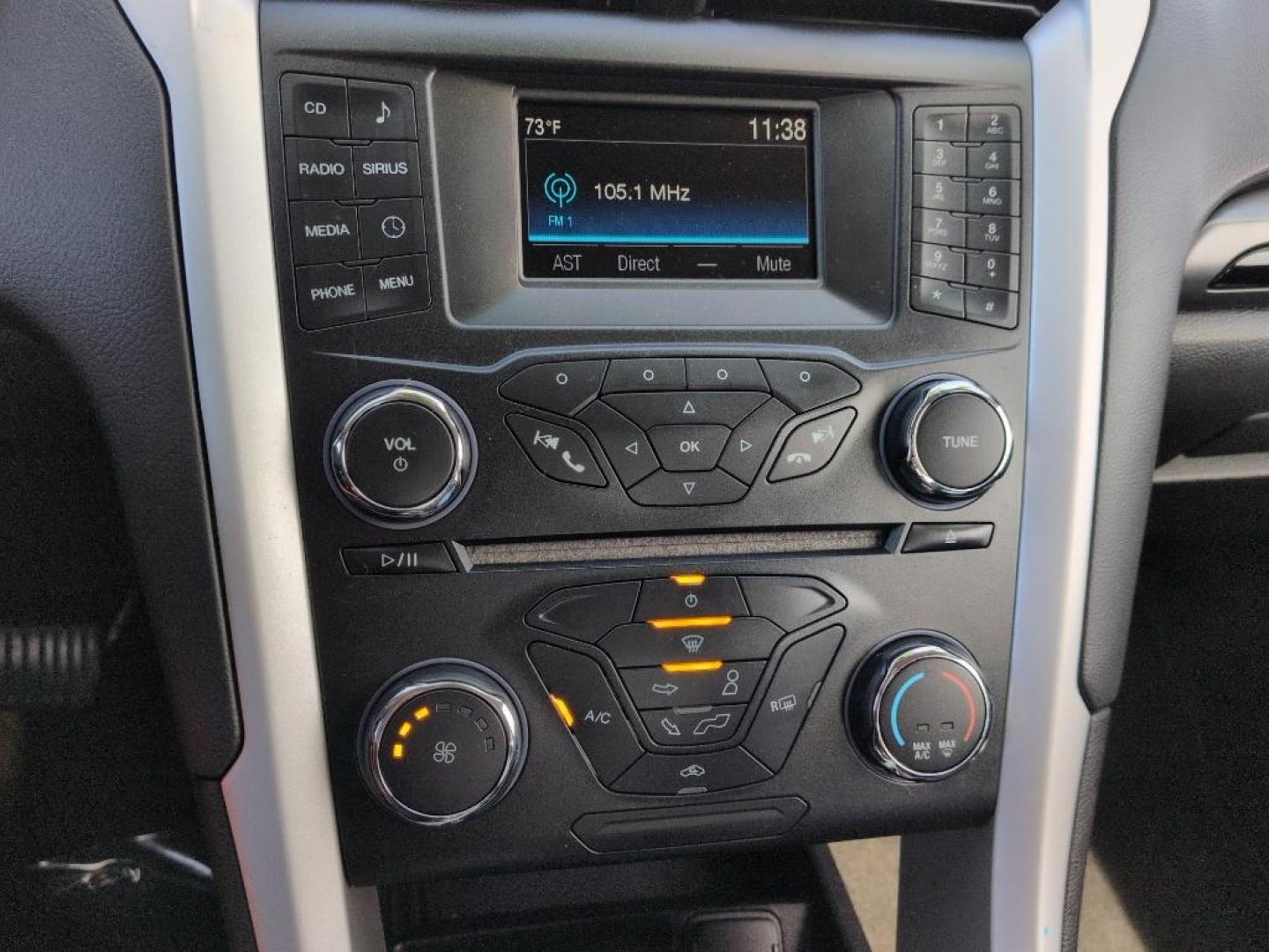 2015 GRAY Ford Fusion SE (1FA6P0H78F5) with an 4 Cyl, 2.5L engine, Automatic transmission, located at 10890 W. Colfax Ave., Lakewood, CO, 80215, (303) 274-7692, 39.739914, -105.120132 - Photo#12