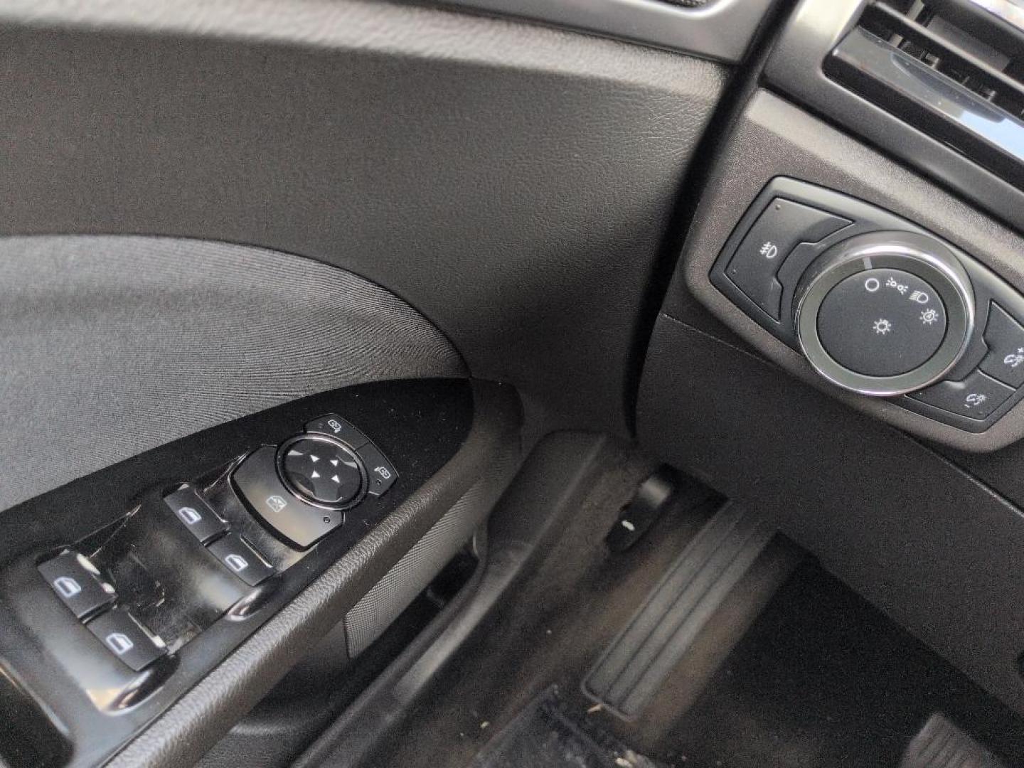 2015 GRAY Ford Fusion SE (1FA6P0H78F5) with an 4 Cyl, 2.5L engine, Automatic transmission, located at 10890 W. Colfax Ave., Lakewood, CO, 80215, (303) 274-7692, 39.739914, -105.120132 - Photo#13