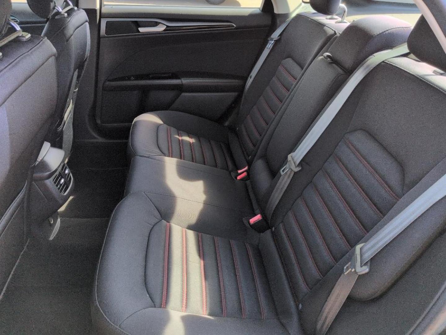 2015 GRAY Ford Fusion SE (1FA6P0H78F5) with an 4 Cyl, 2.5L engine, Automatic transmission, located at 10890 W. Colfax Ave., Lakewood, CO, 80215, (303) 274-7692, 39.739914, -105.120132 - Photo#16
