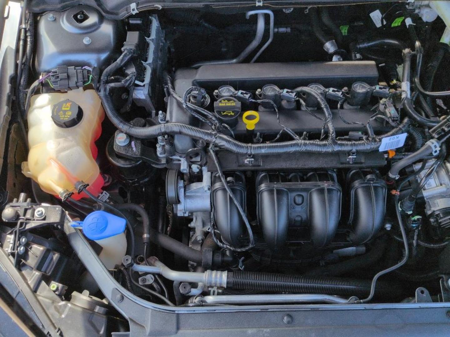 2015 GRAY Ford Fusion SE (1FA6P0H78F5) with an 4 Cyl, 2.5L engine, Automatic transmission, located at 10890 W. Colfax Ave., Lakewood, CO, 80215, (303) 274-7692, 39.739914, -105.120132 - Photo#23